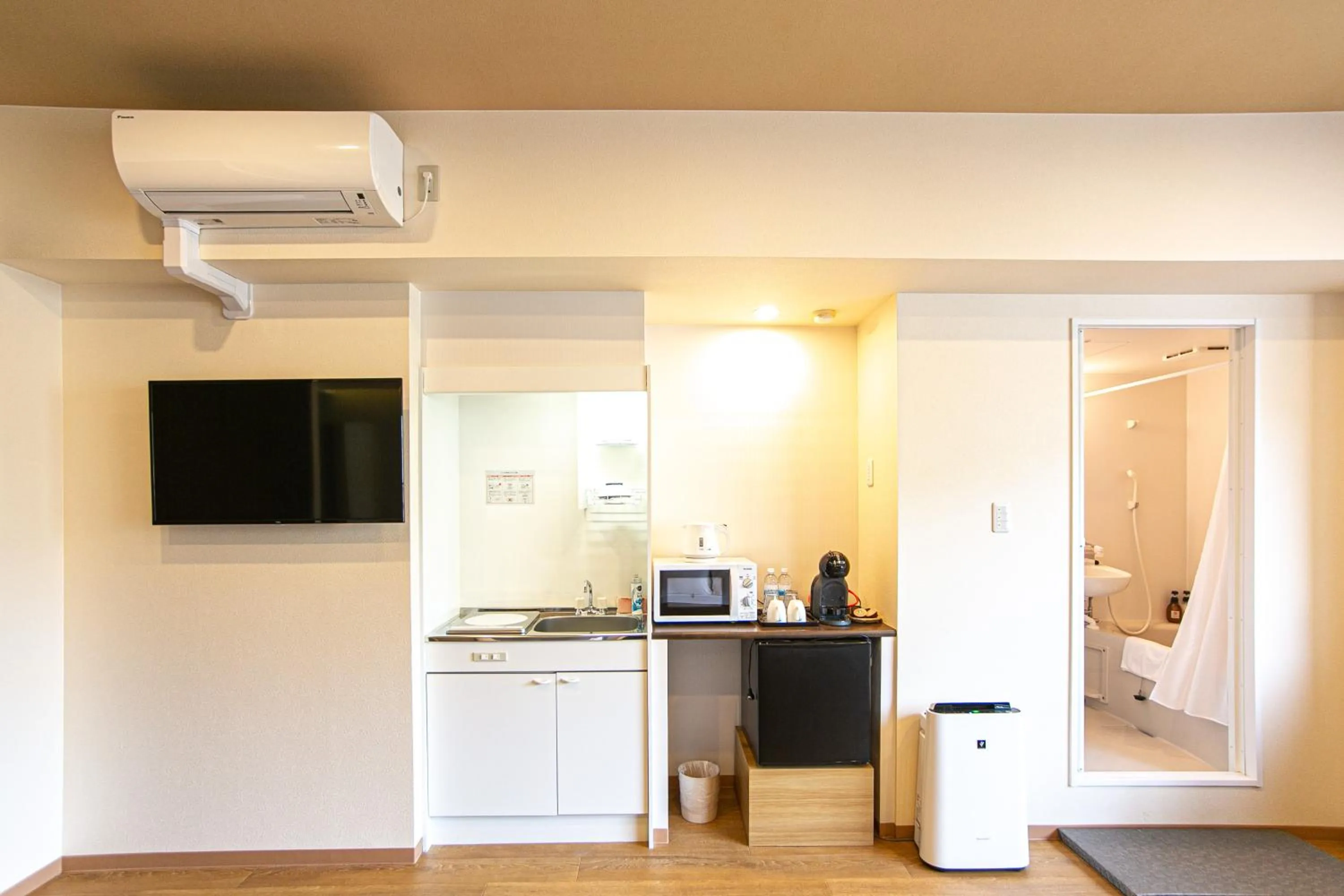 Photo of the whole room in Yufuin Akarinoyado