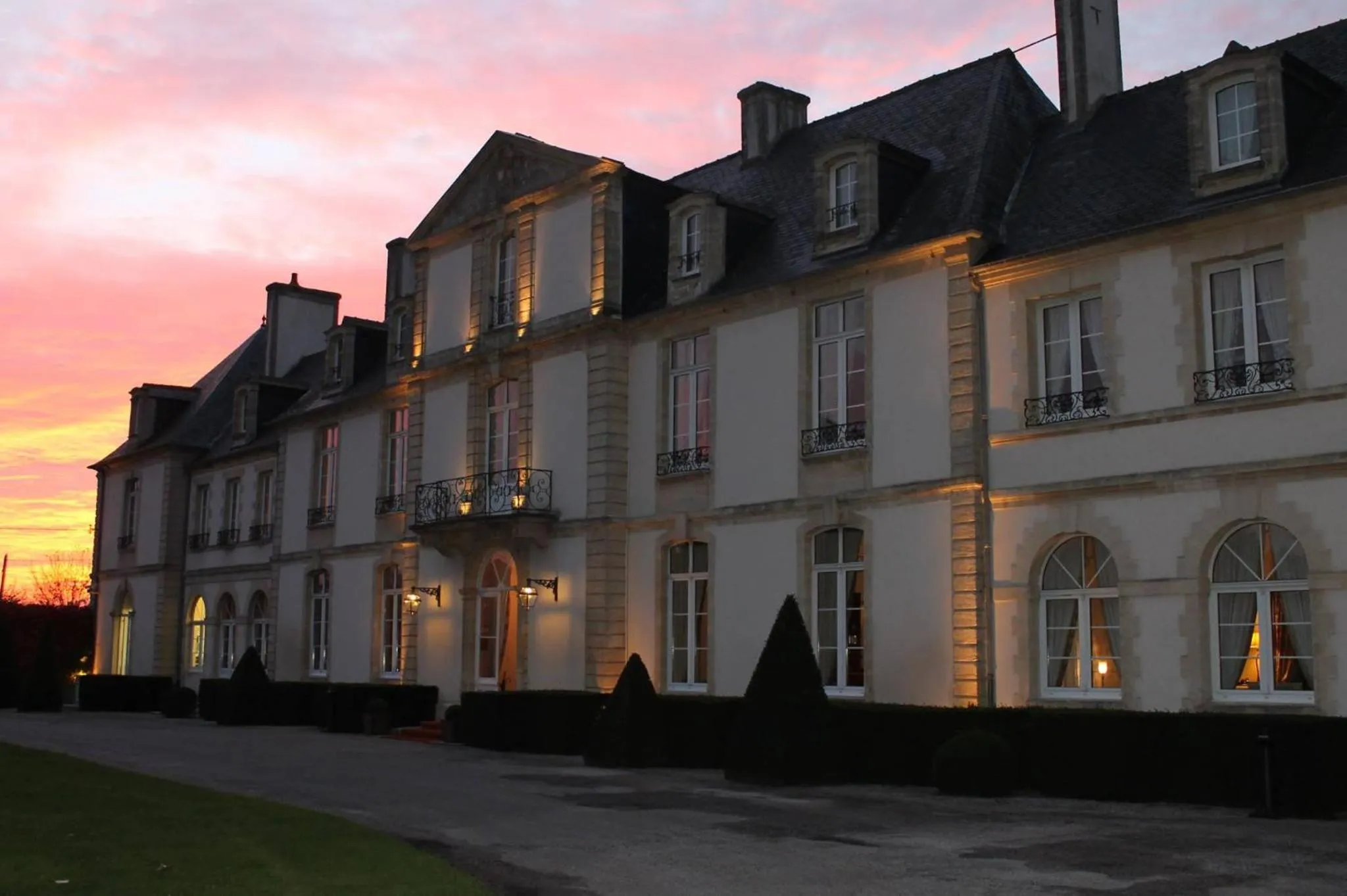 Sunset in Grand Hôtel "Château de Sully" - Piscine & Spa
