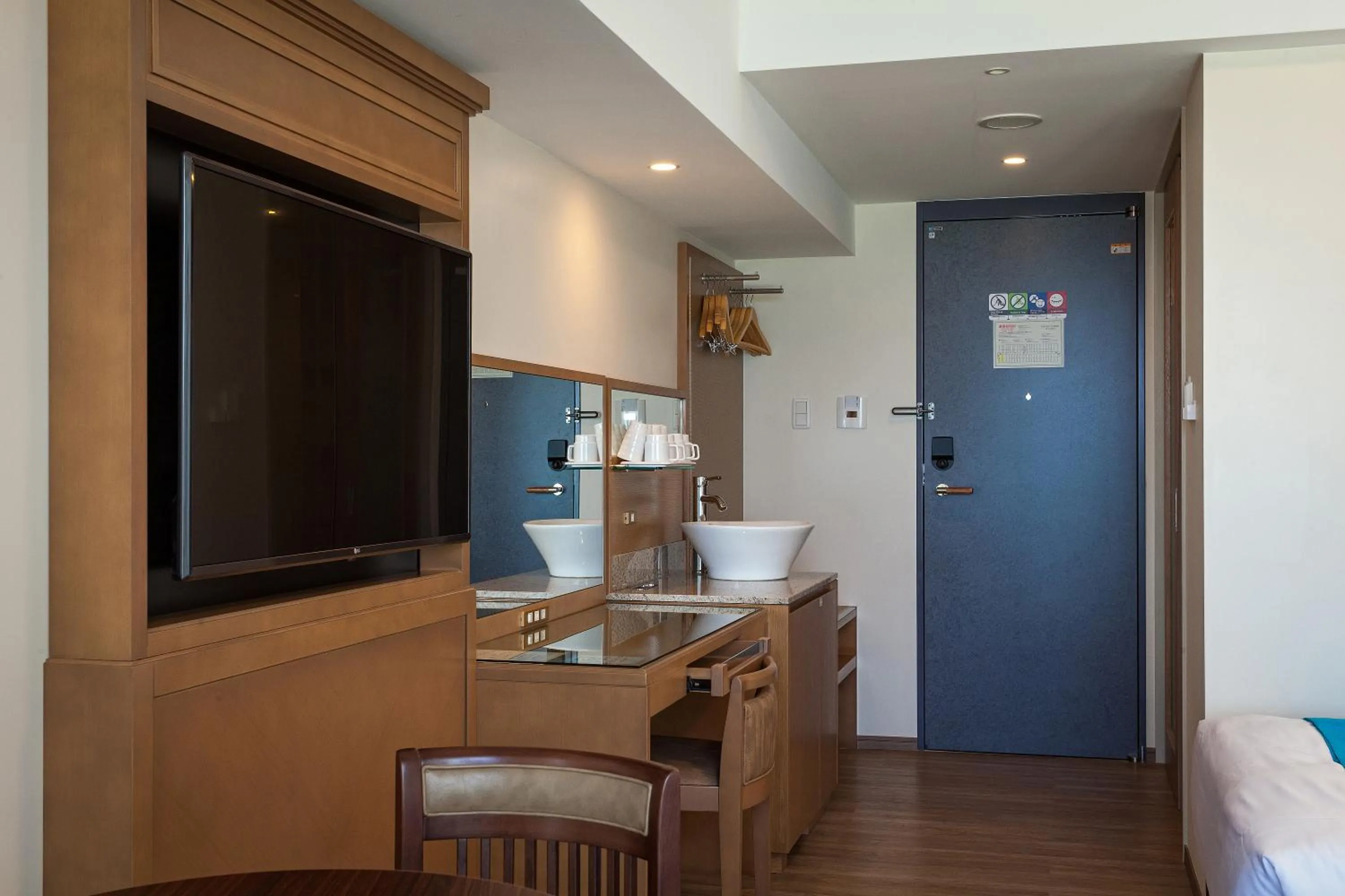 Photo of the whole room in Kariyushi LCH. Resort