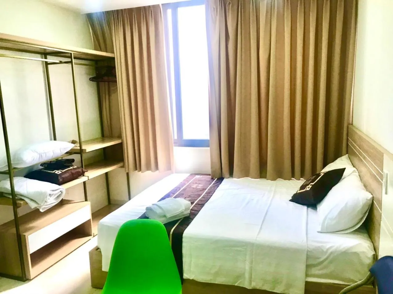 Seating area, Bed in Moschino HT