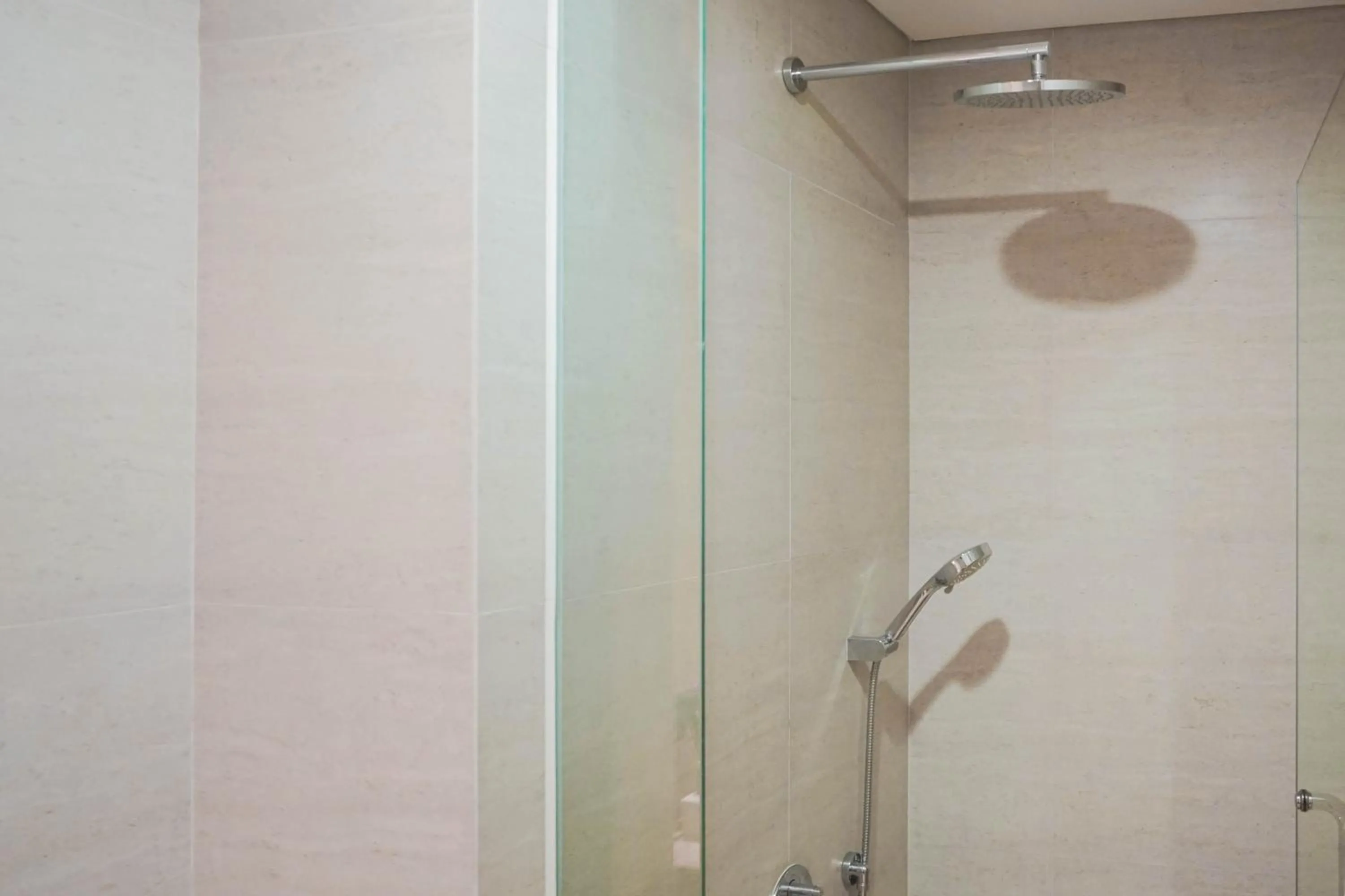 New Furnished Studio with Sea View at Gold Coast Apartment By Travelio