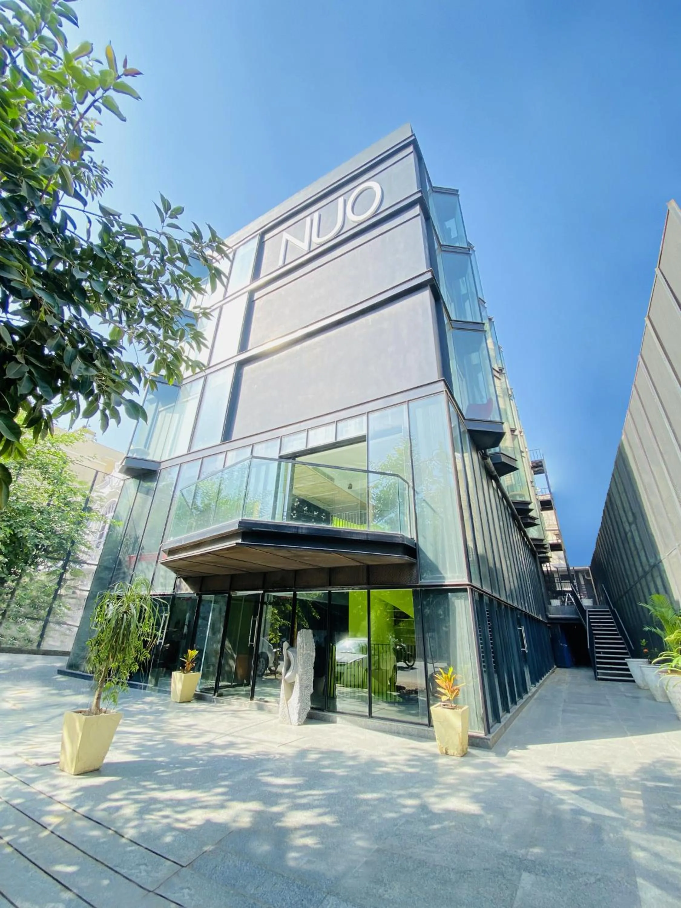 Facade/entrance in NUO By juSTa