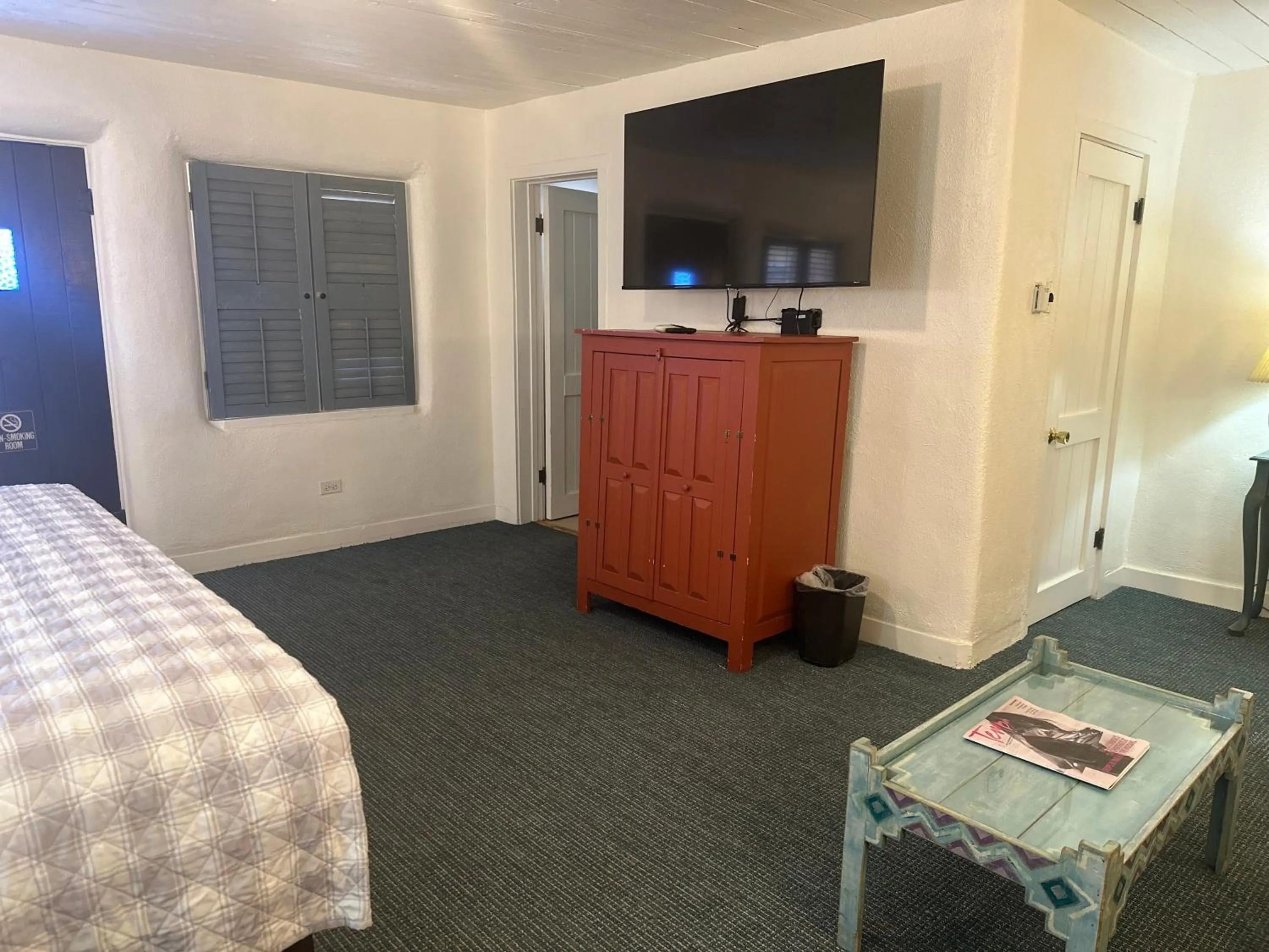 TV and multimedia, Bed in The Historic Taos Inn