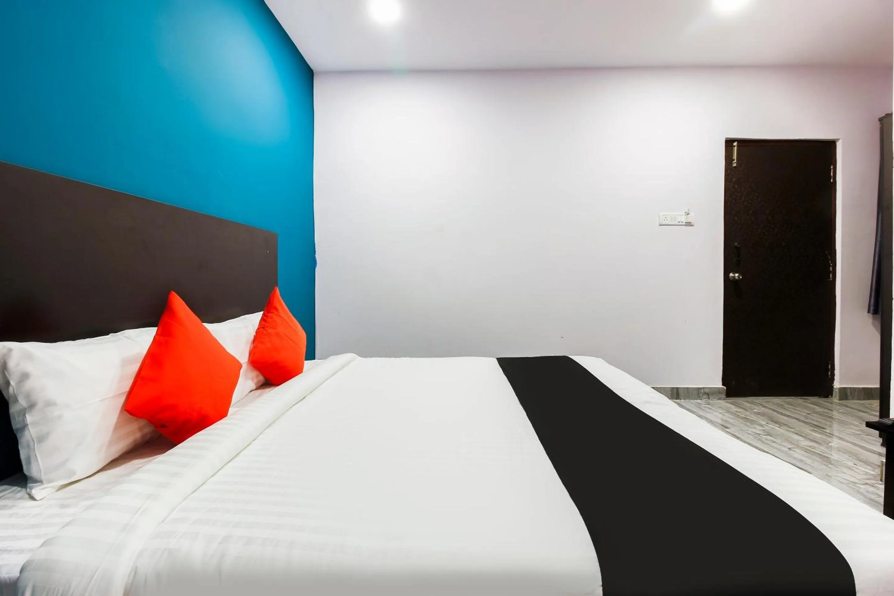 Bedroom, Bed in Capital O Che Sigma Hotel