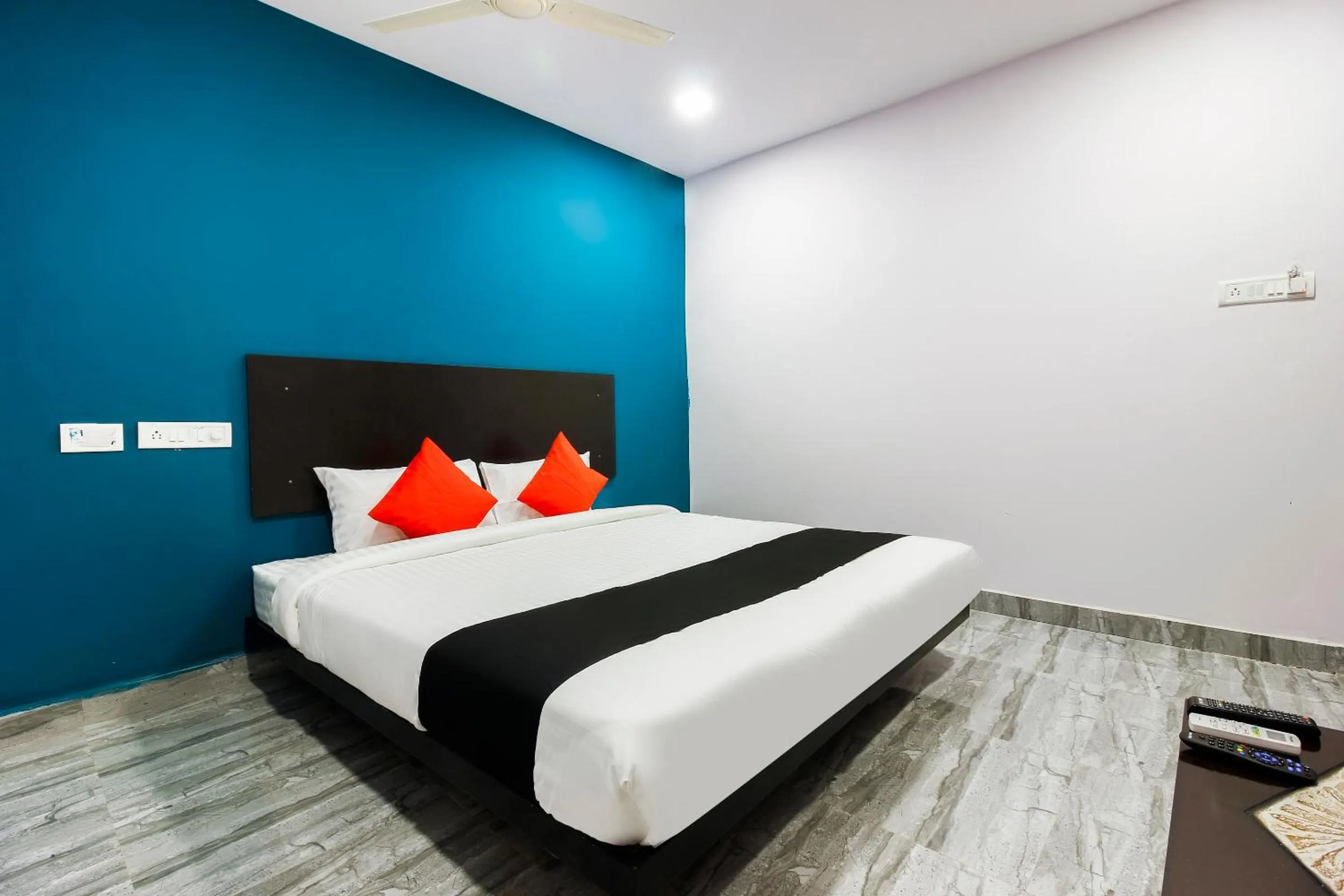 Bedroom, Bed in Capital O Che Sigma Hotel