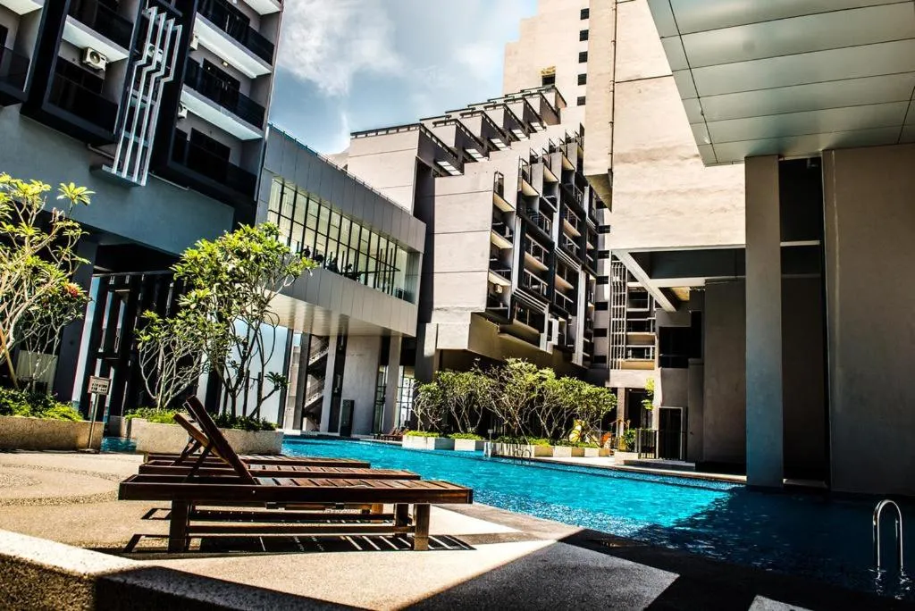 Pool view in Thermospace Imperio A-17-19 Melaka City