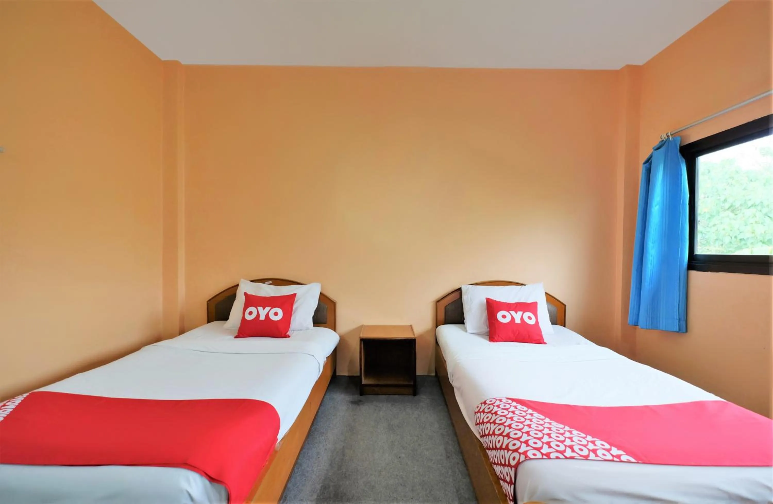 Bedroom, Bed in OYO 588 Rose In Mansion