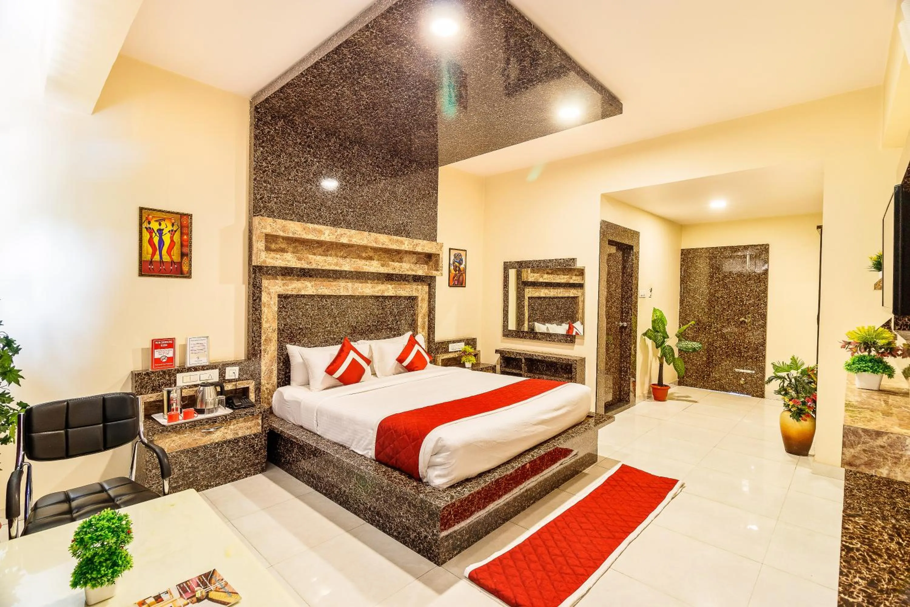 Photo of the whole room, Bed in Octave Nest Inn