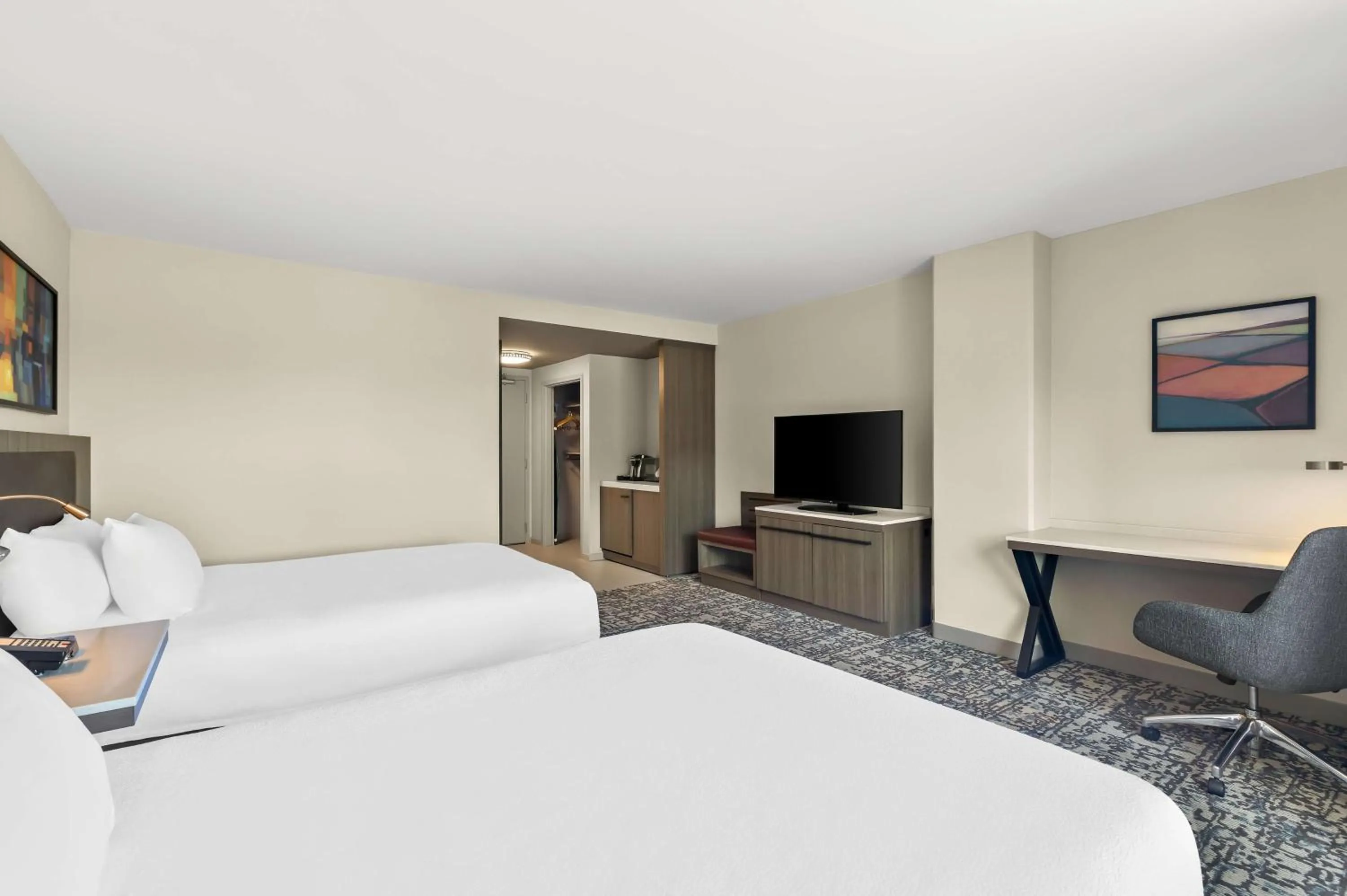 Bed in Hilton Garden Inn San Mateo