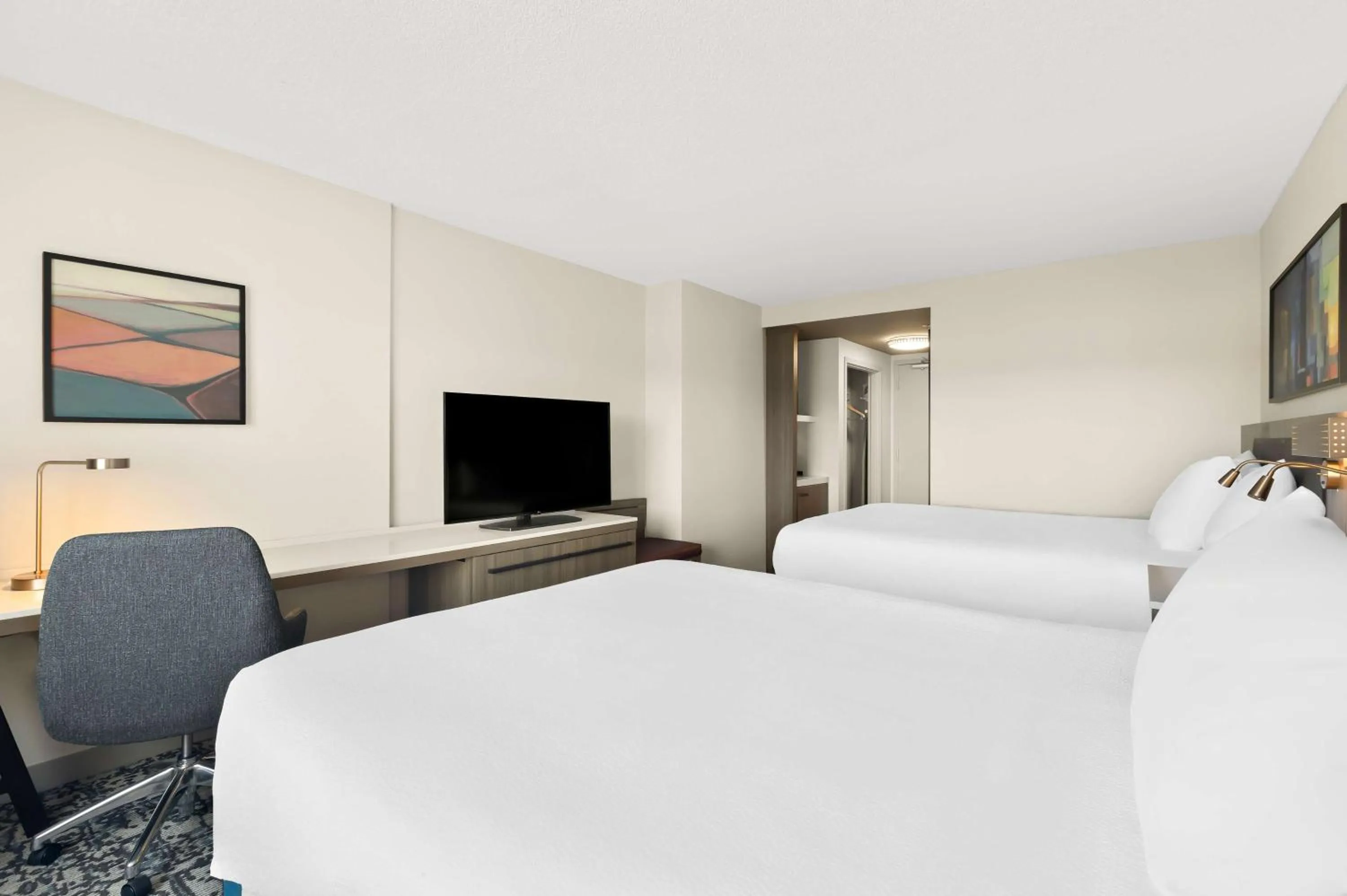 Bed in Hilton Garden Inn San Mateo