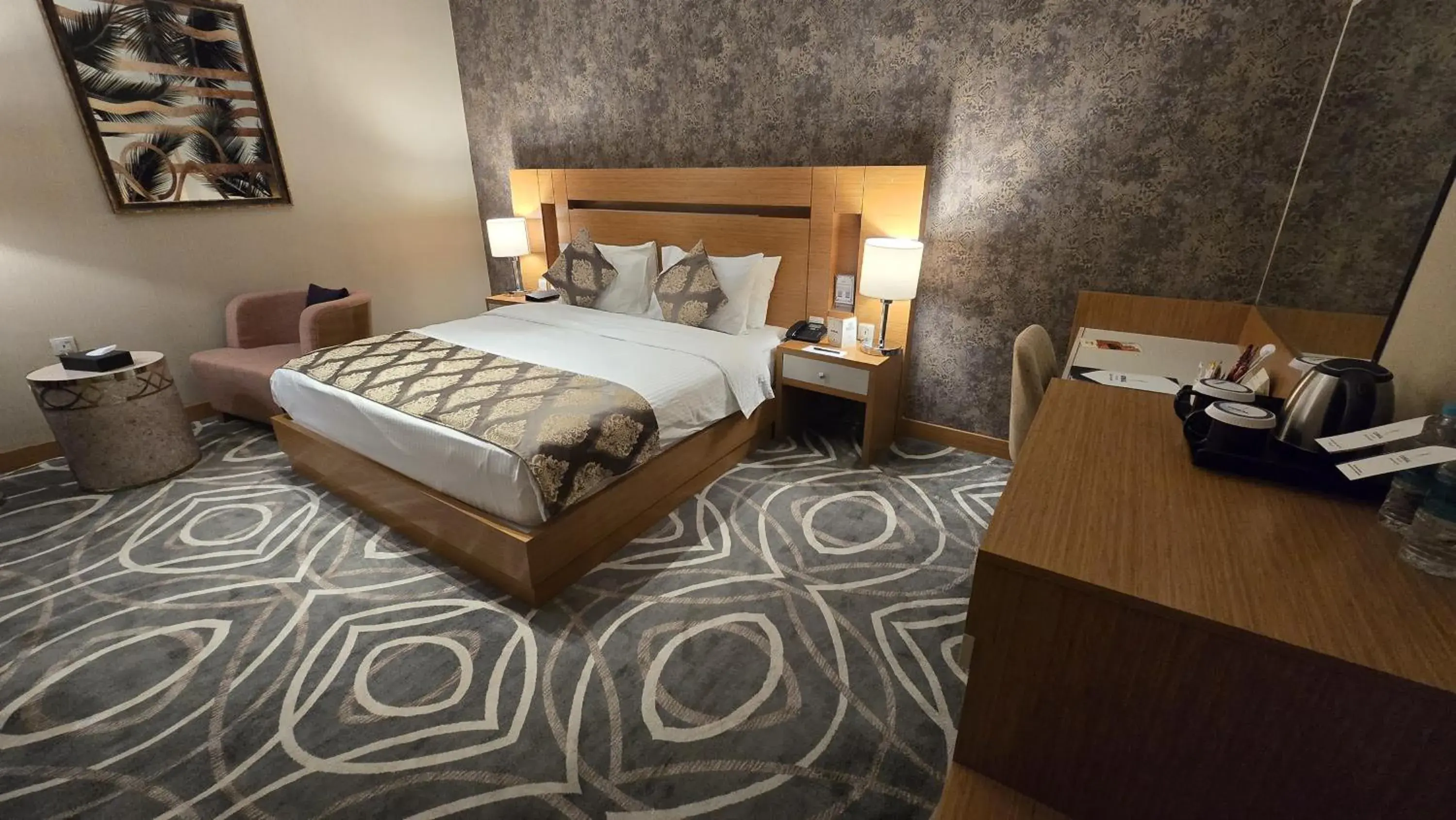 Single Room in Coral Palace Hotel Single Room in Coral Palace Hotel