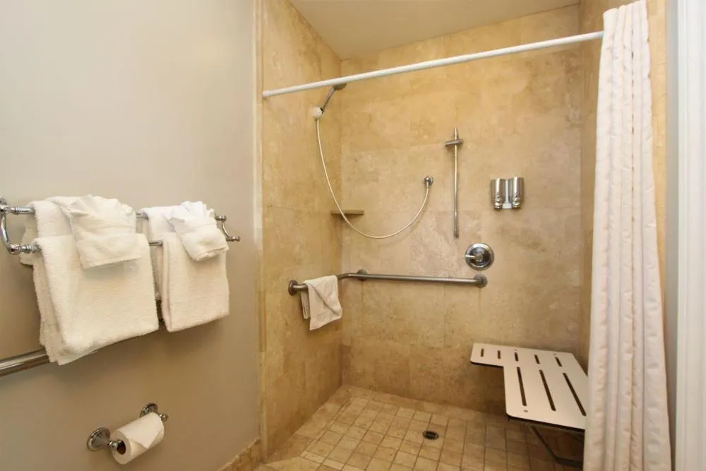 Monterey Peninsula Inn