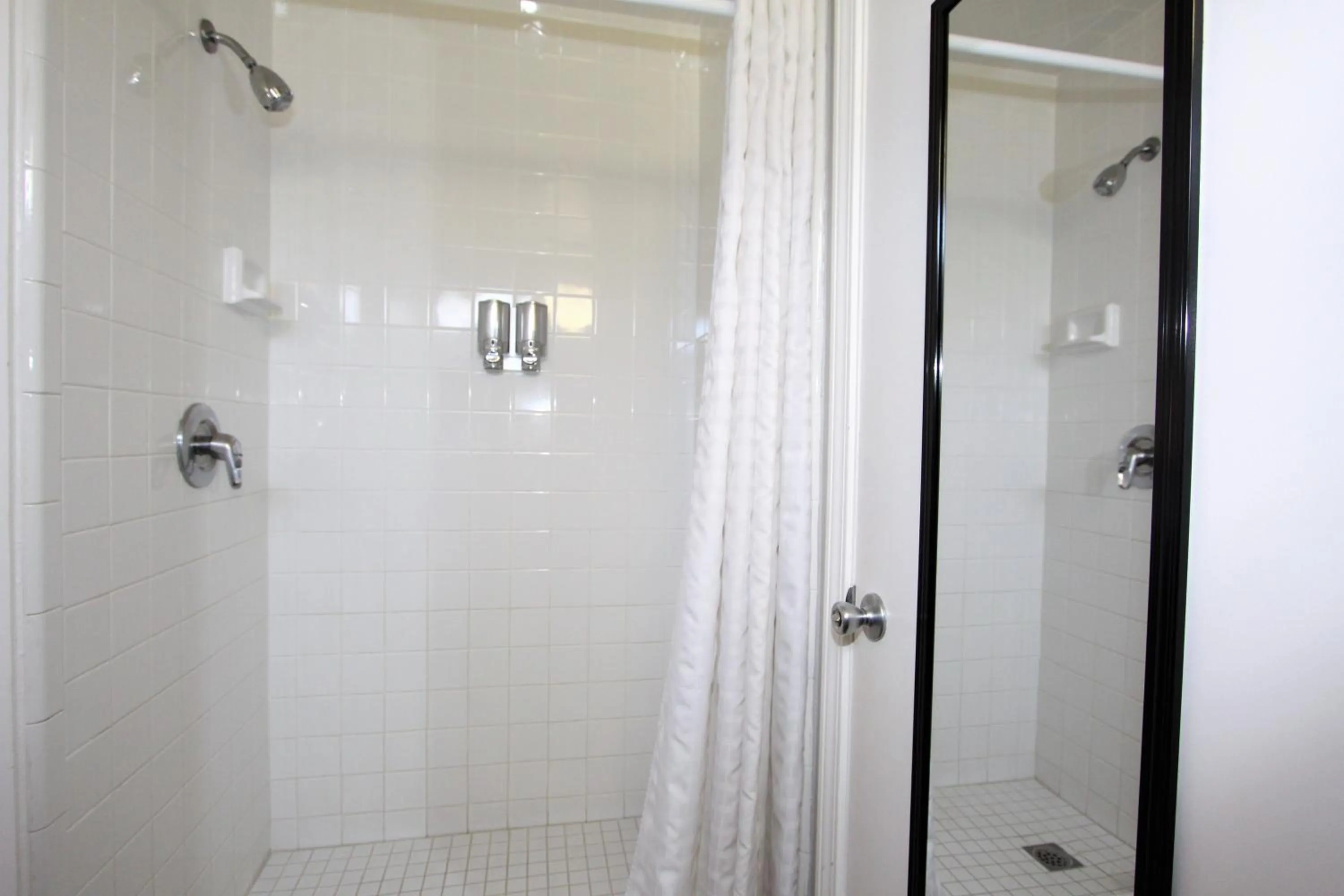 Monterey Peninsula Inn