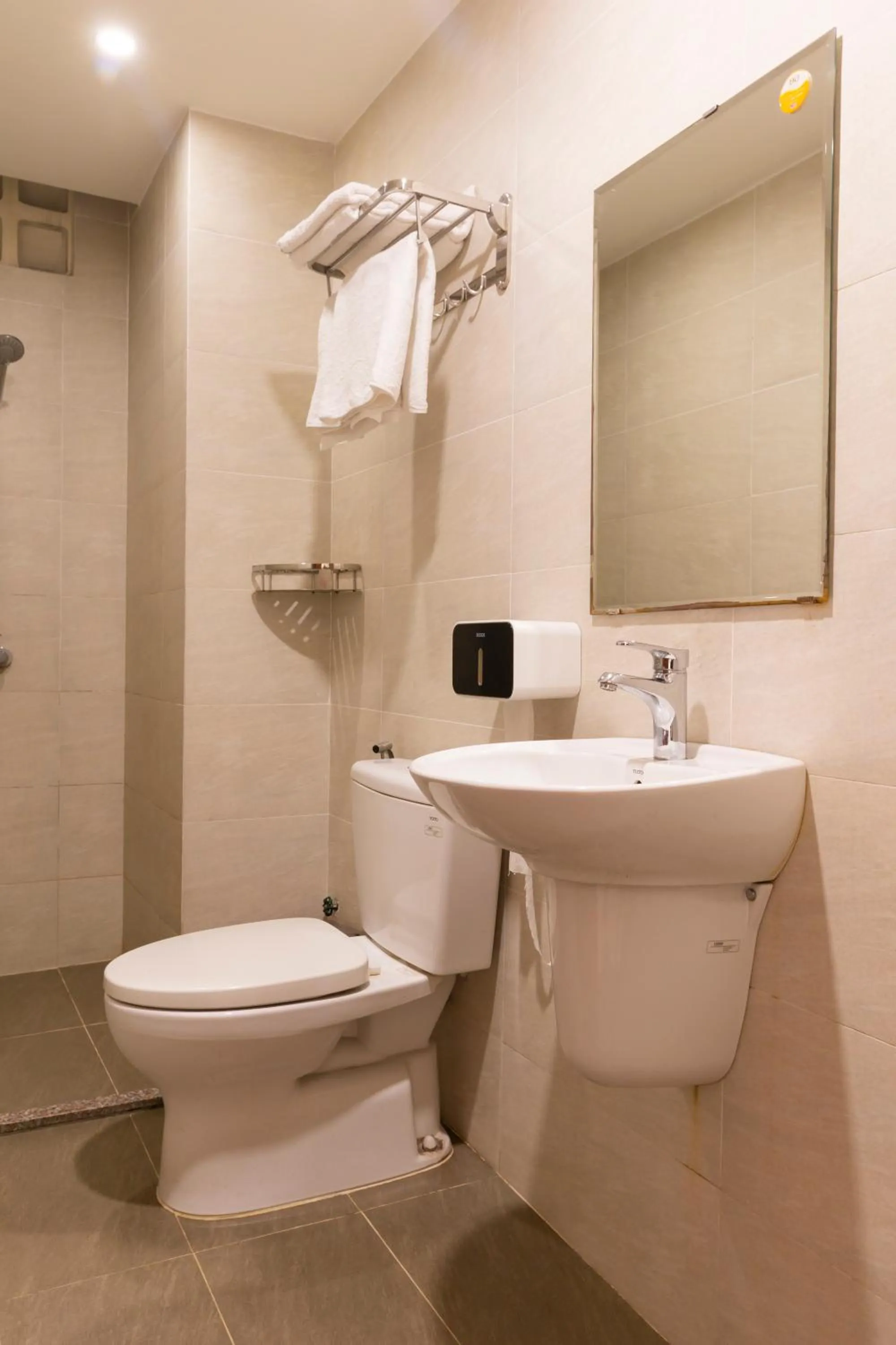 California Saigon Hotel