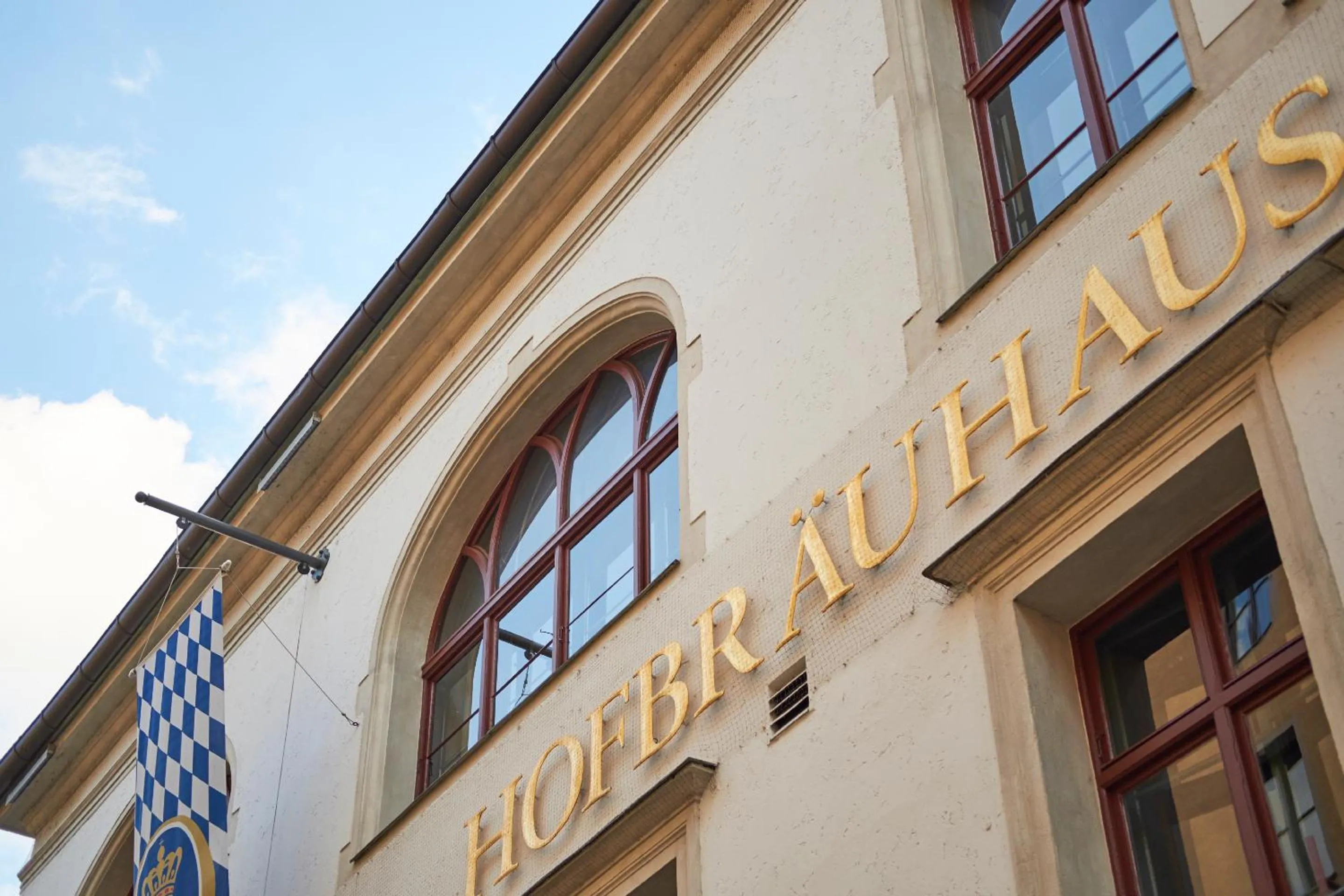 Restaurant/places to eat in Hotel Concorde