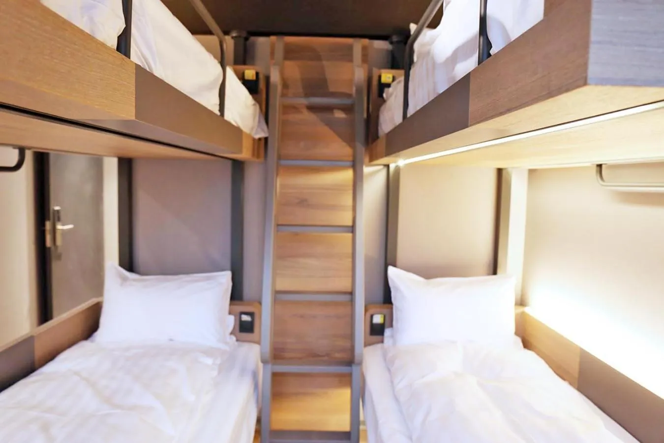 Bed in KIWI SHARE HOTEL ZHONGLI