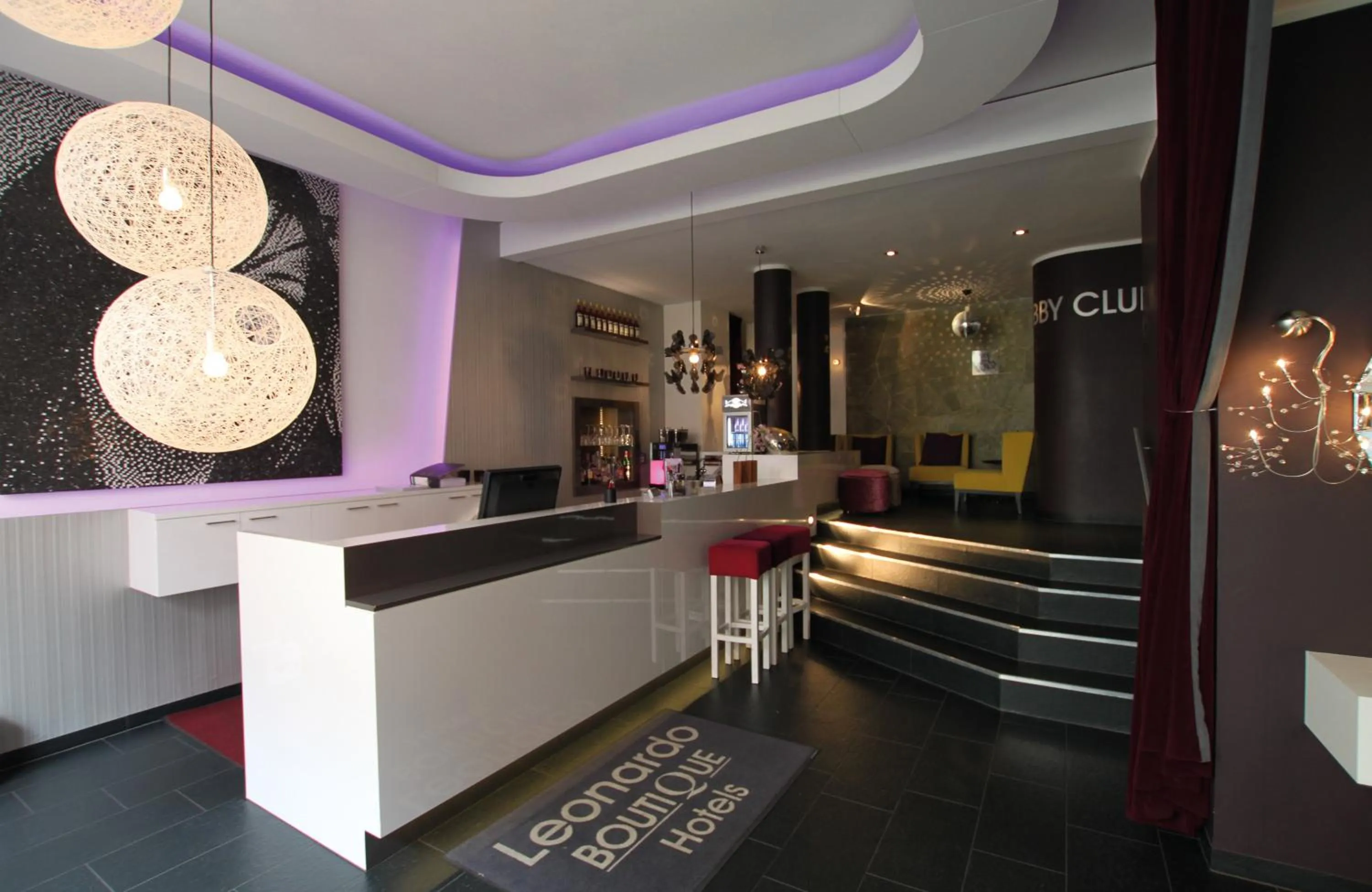 Lobby or reception in Leonardo Boutique Hotel Munich