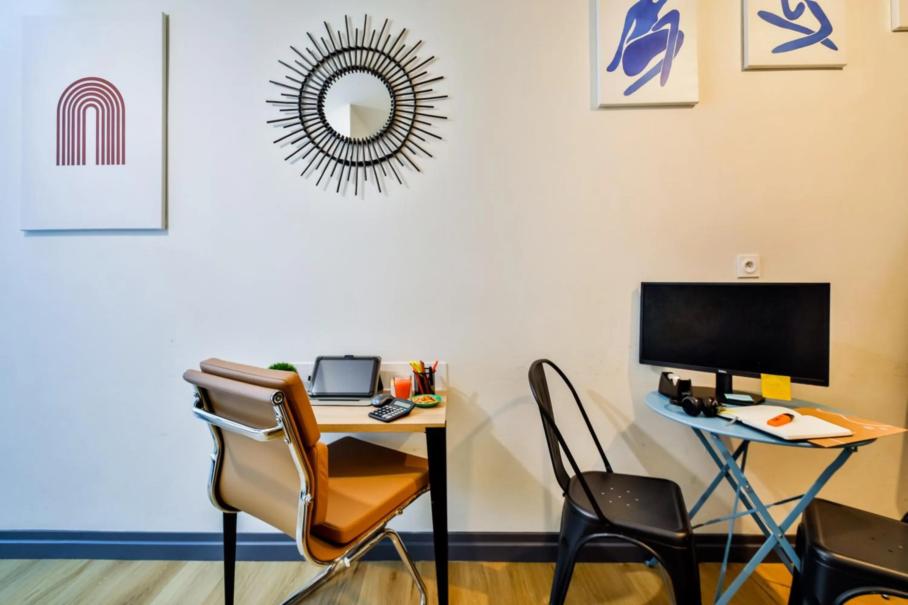 Seating area in WS Tour Eiffel - Nicolo