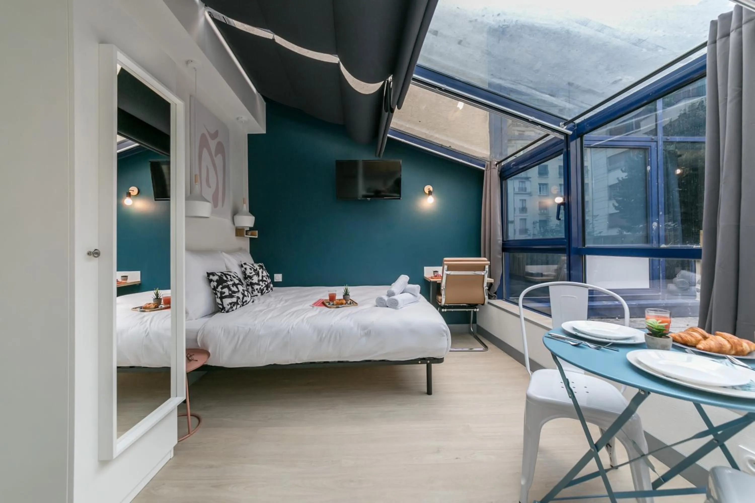 Bedroom, Bed in WS Tour Eiffel - Nicolo