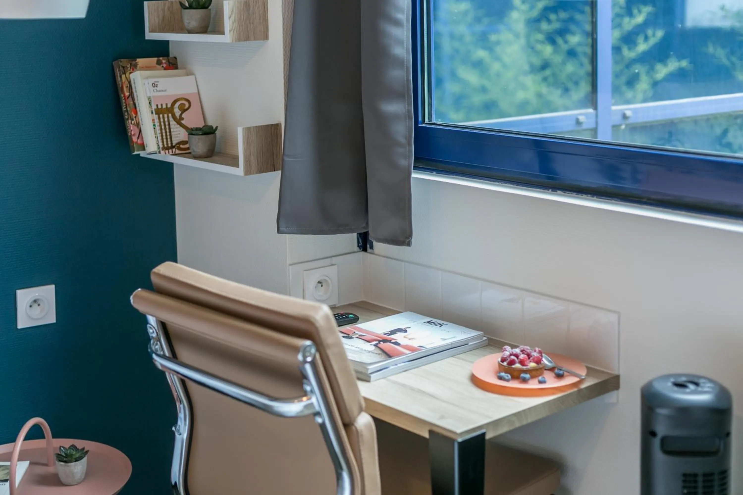 Seating area in WS Tour Eiffel - Nicolo