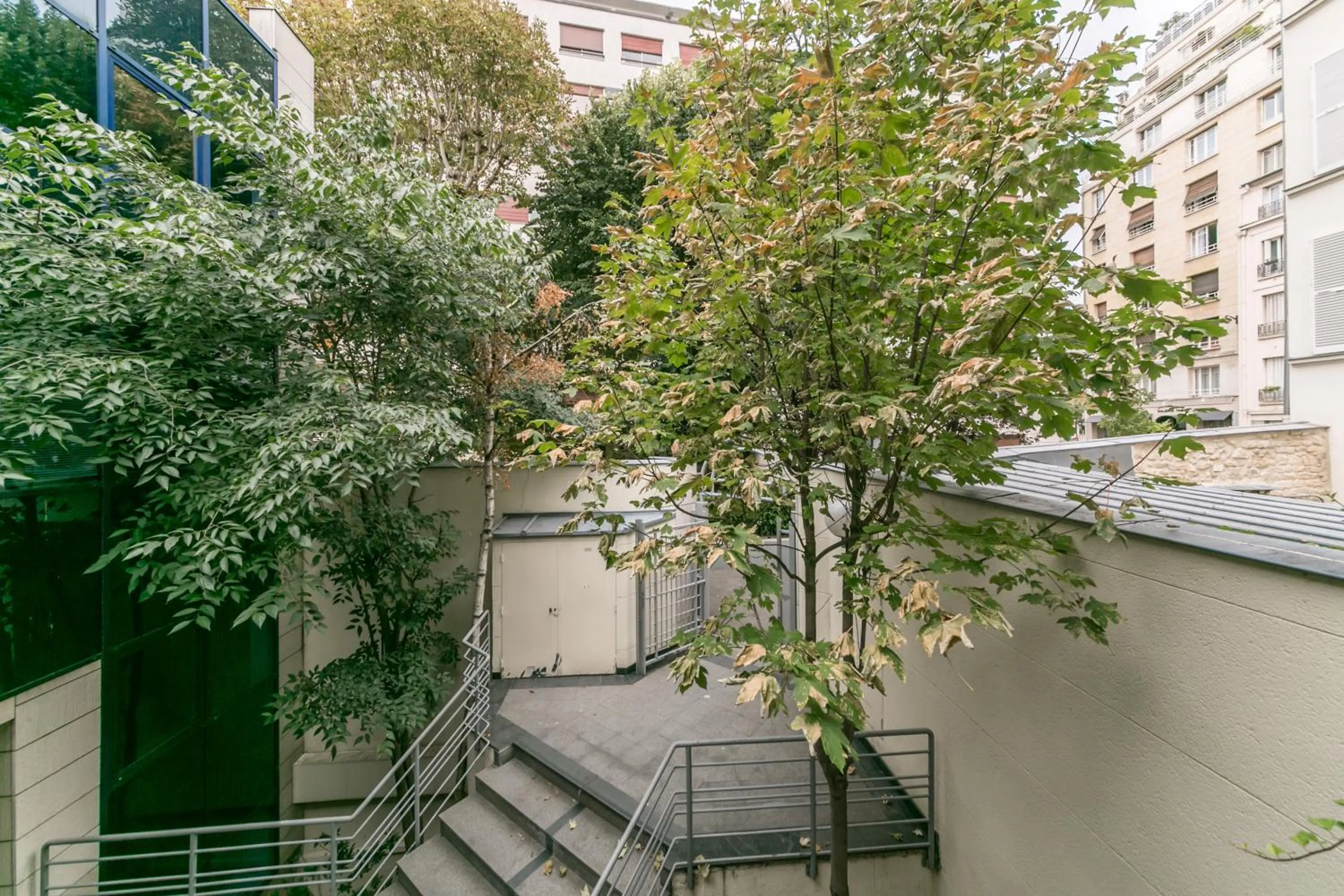 Garden view in WS Tour Eiffel - Nicolo