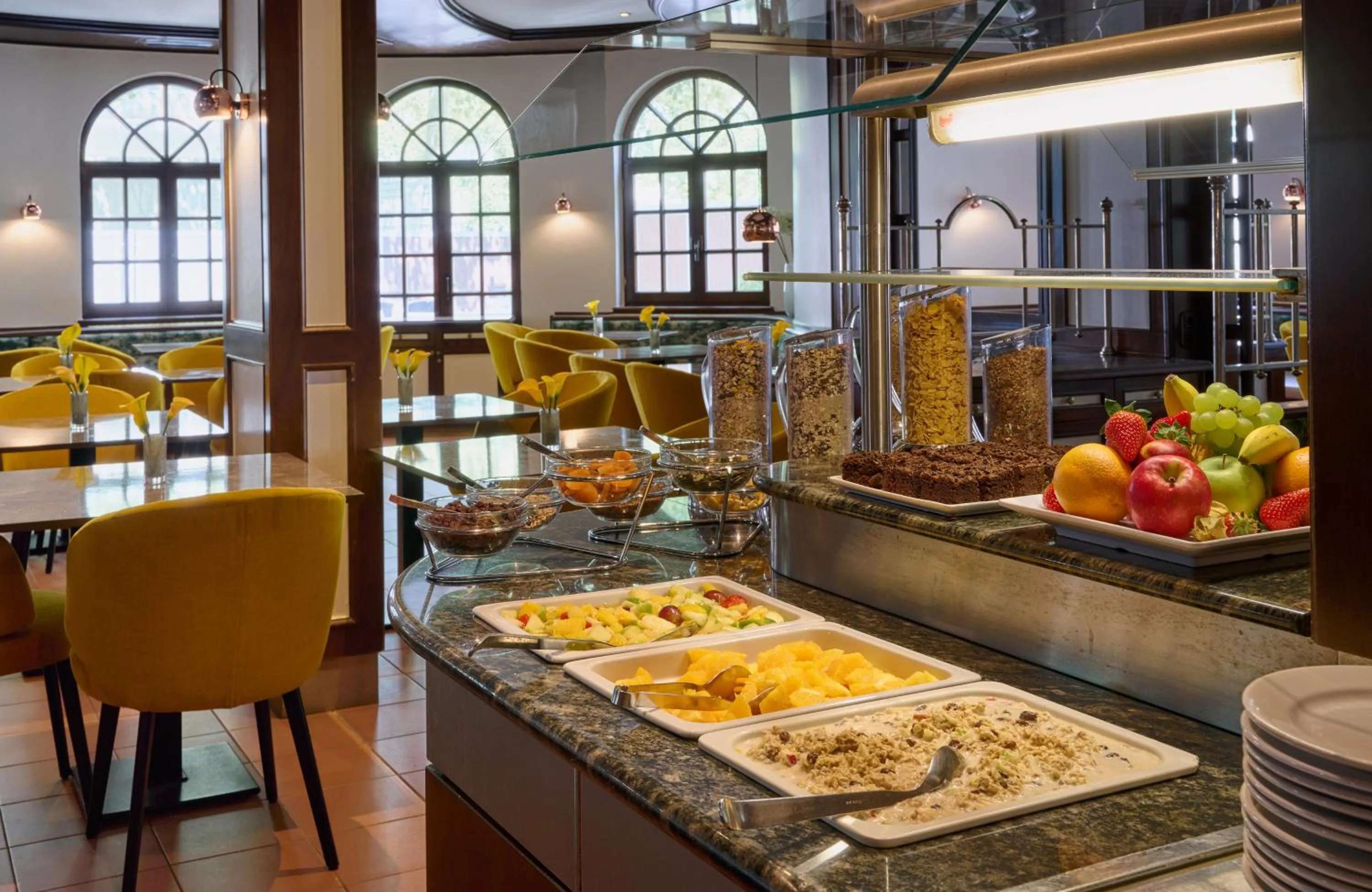 Buffet breakfast in Leonardo Hotel & Residenz München