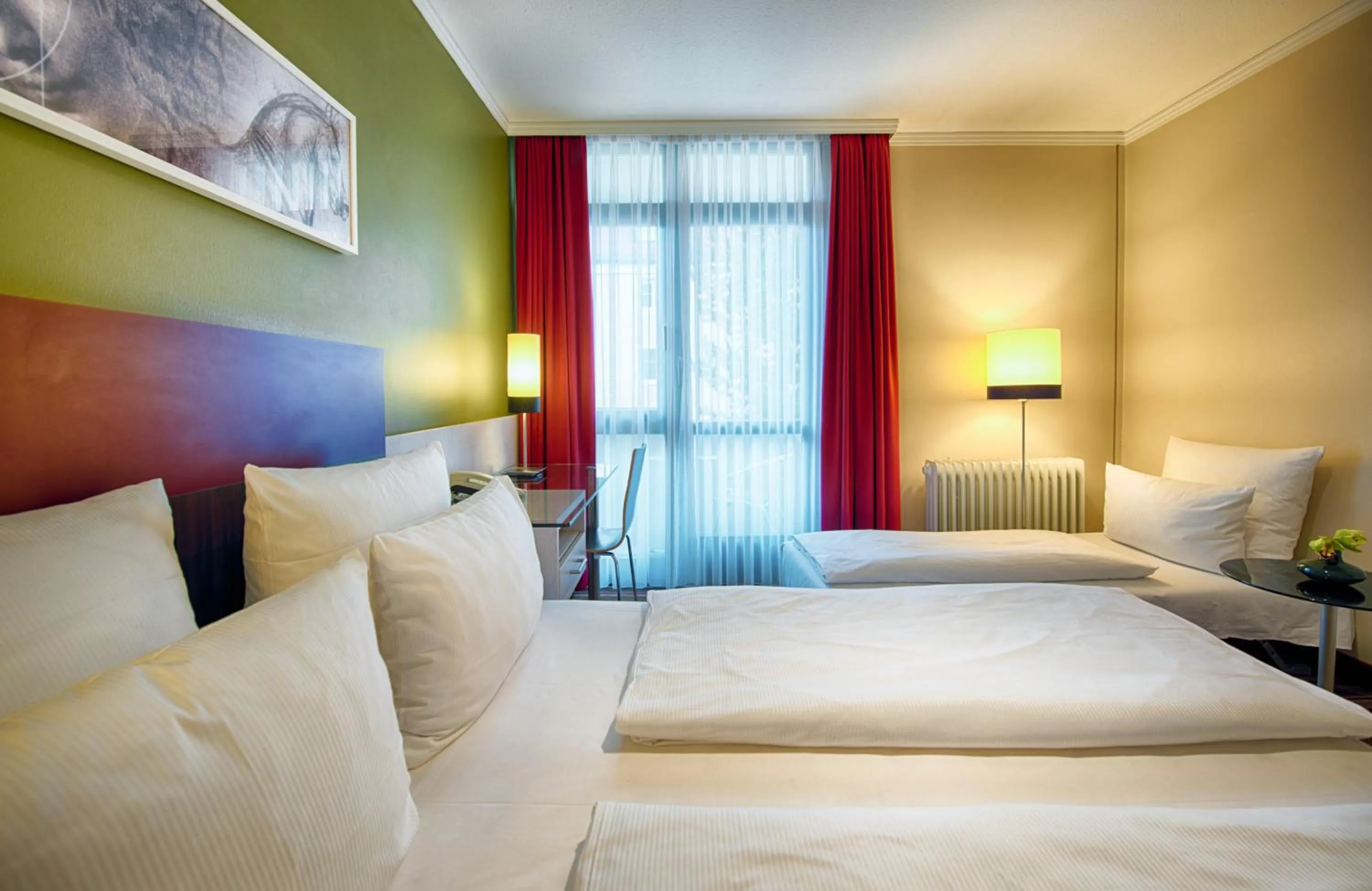 Photo of the whole room, Bed in Leonardo Hotel & Residenz München