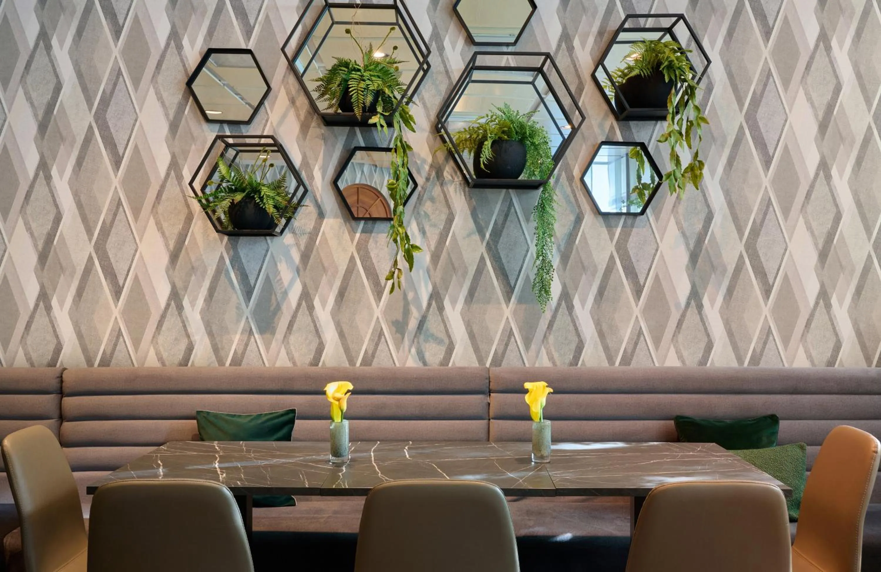 Breakfast in Leonardo Hotel & Residenz München