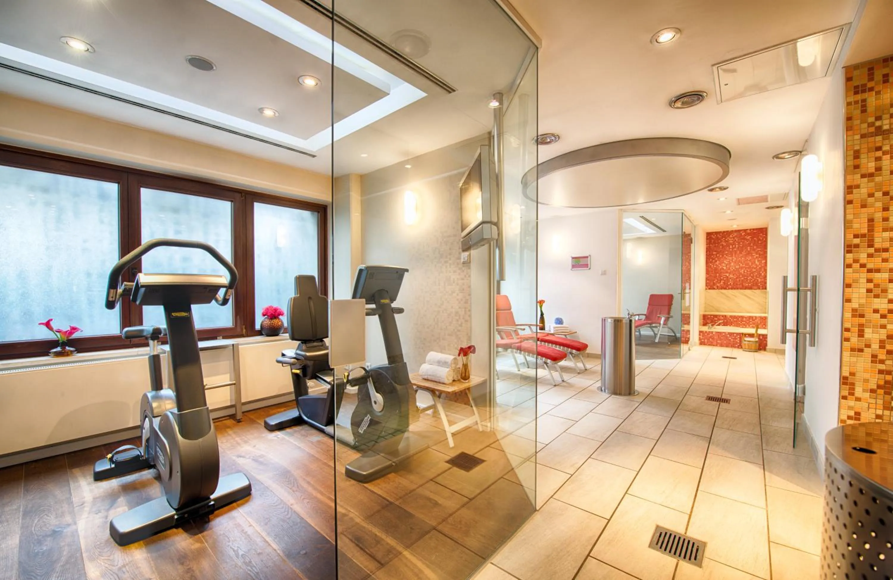 Spa and wellness centre/facilities in Leonardo Hotel & Residenz München