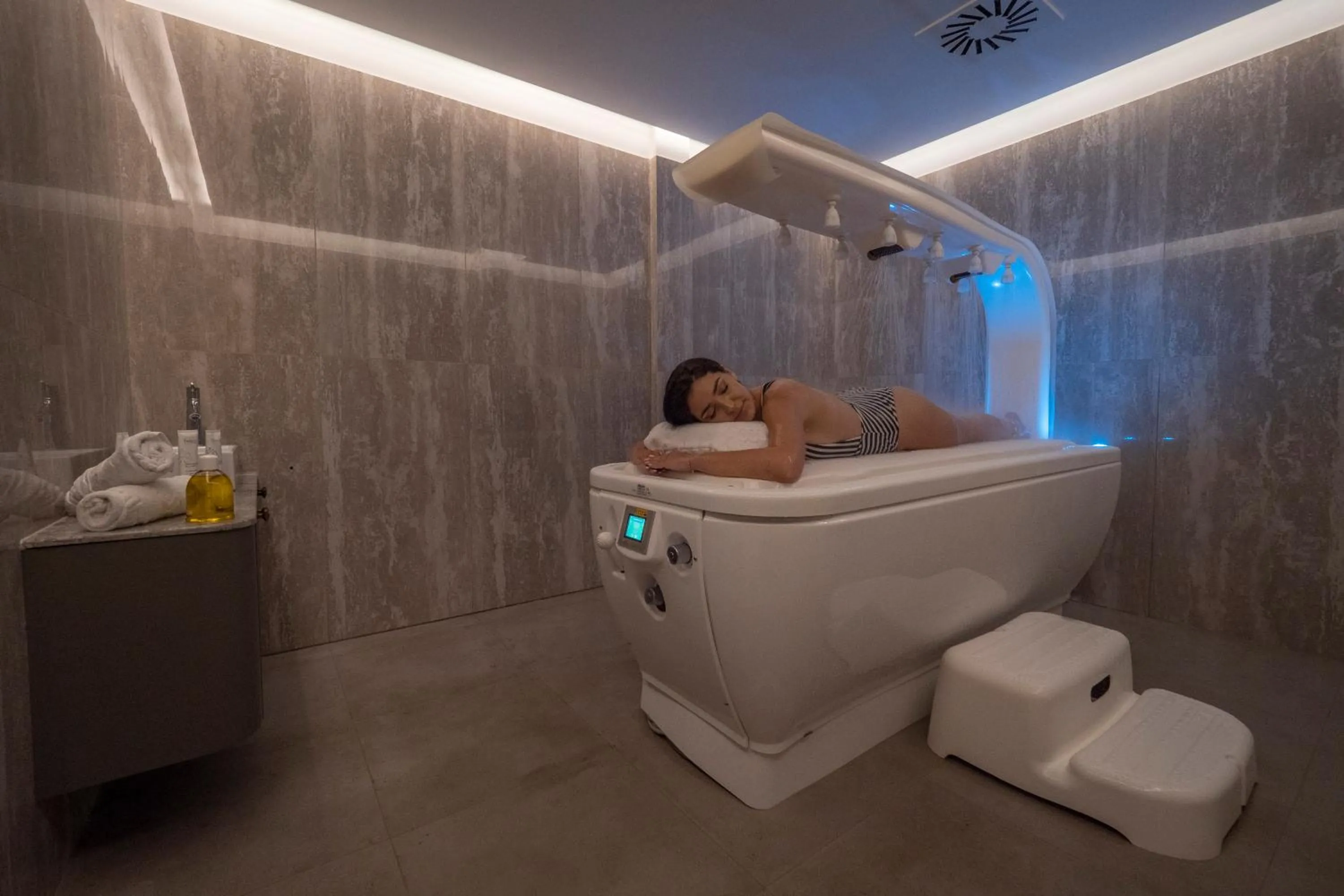 Spa and wellness centre/facilities in Vivid Blue Serenity Resort