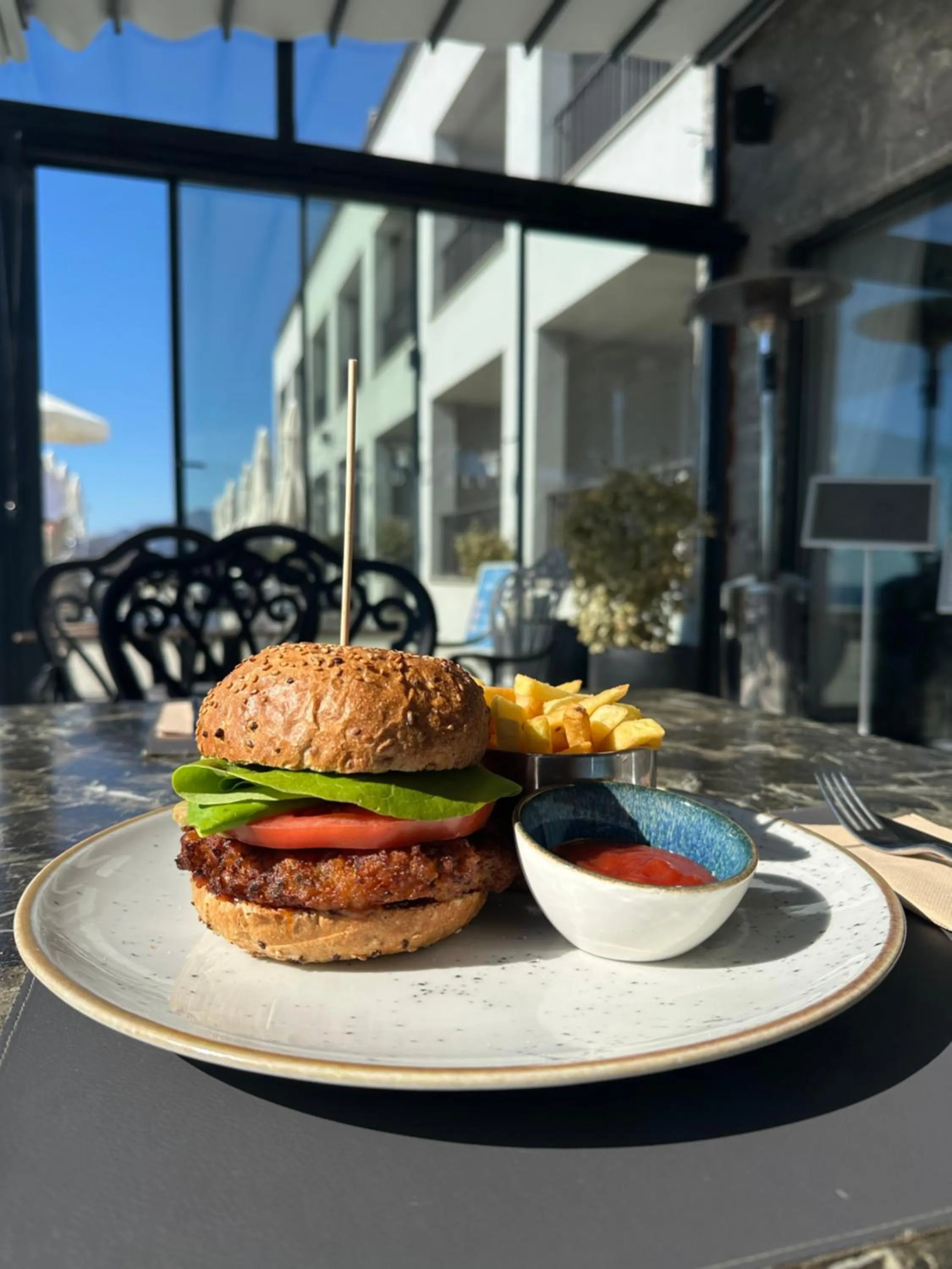 Restaurant/places to eat in Vivid Blue Serenity Resort