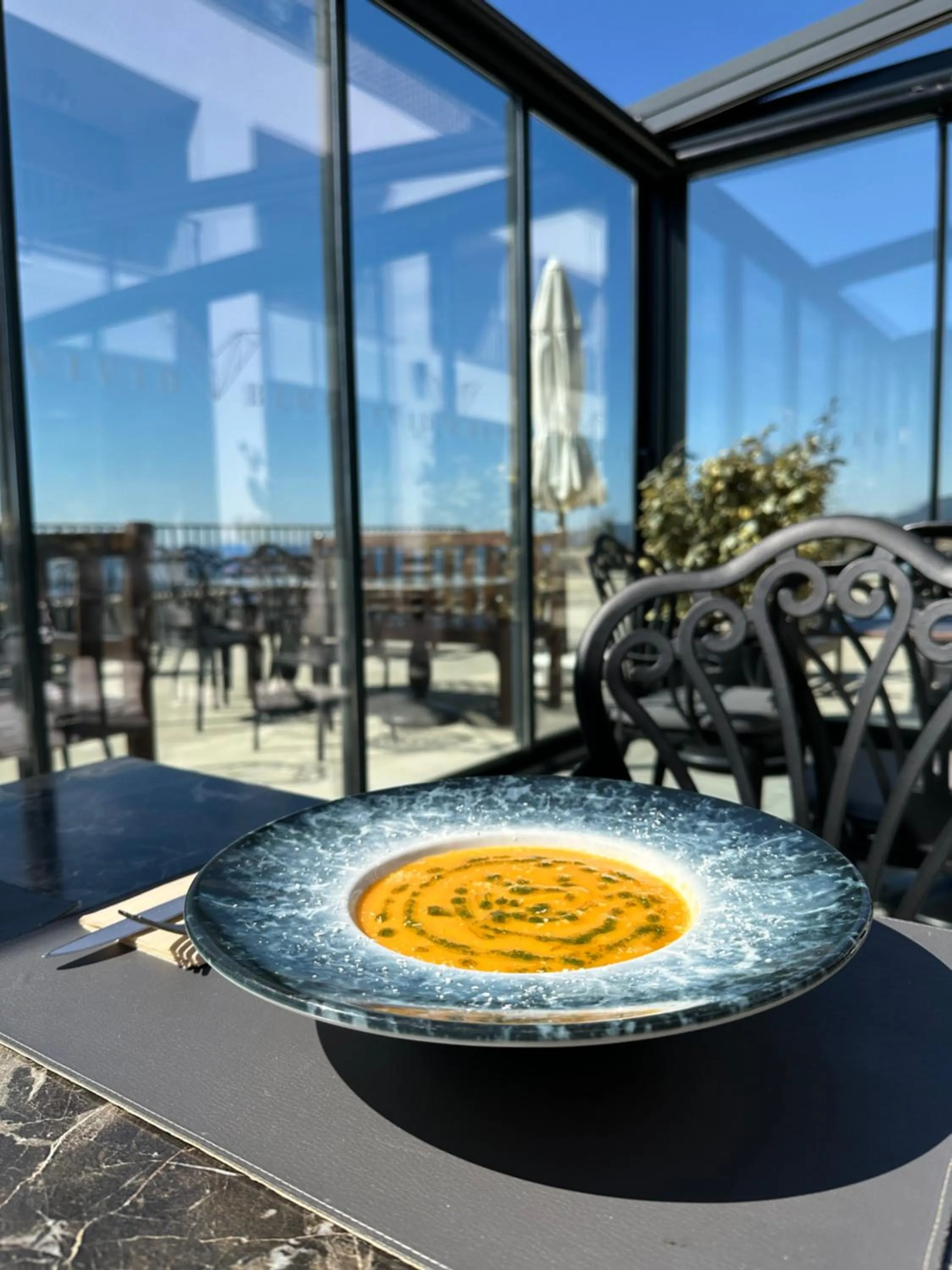 Restaurant/places to eat in Vivid Blue Serenity Resort