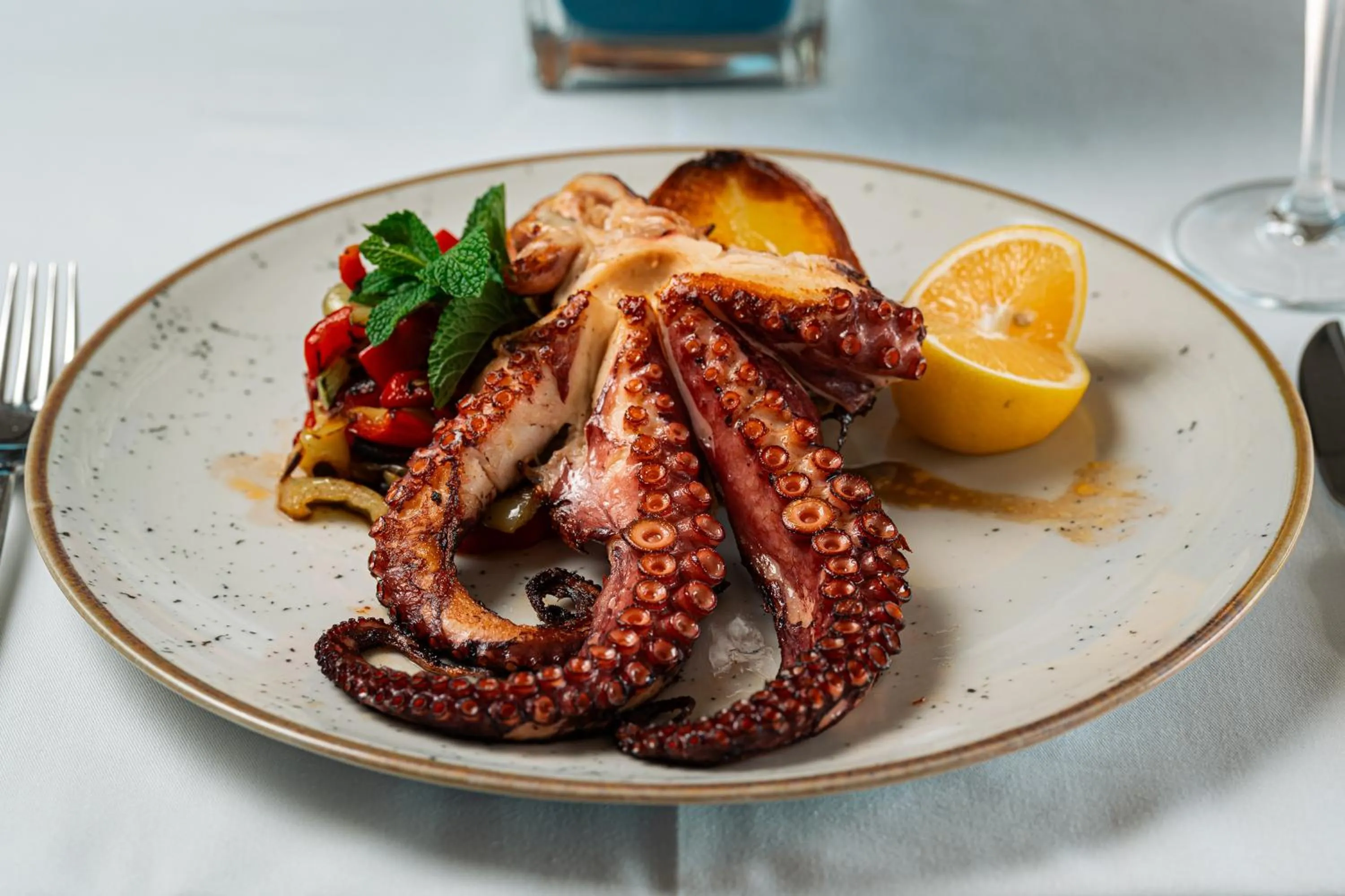 Restaurant/places to eat in Vivid Blue Serenity Resort