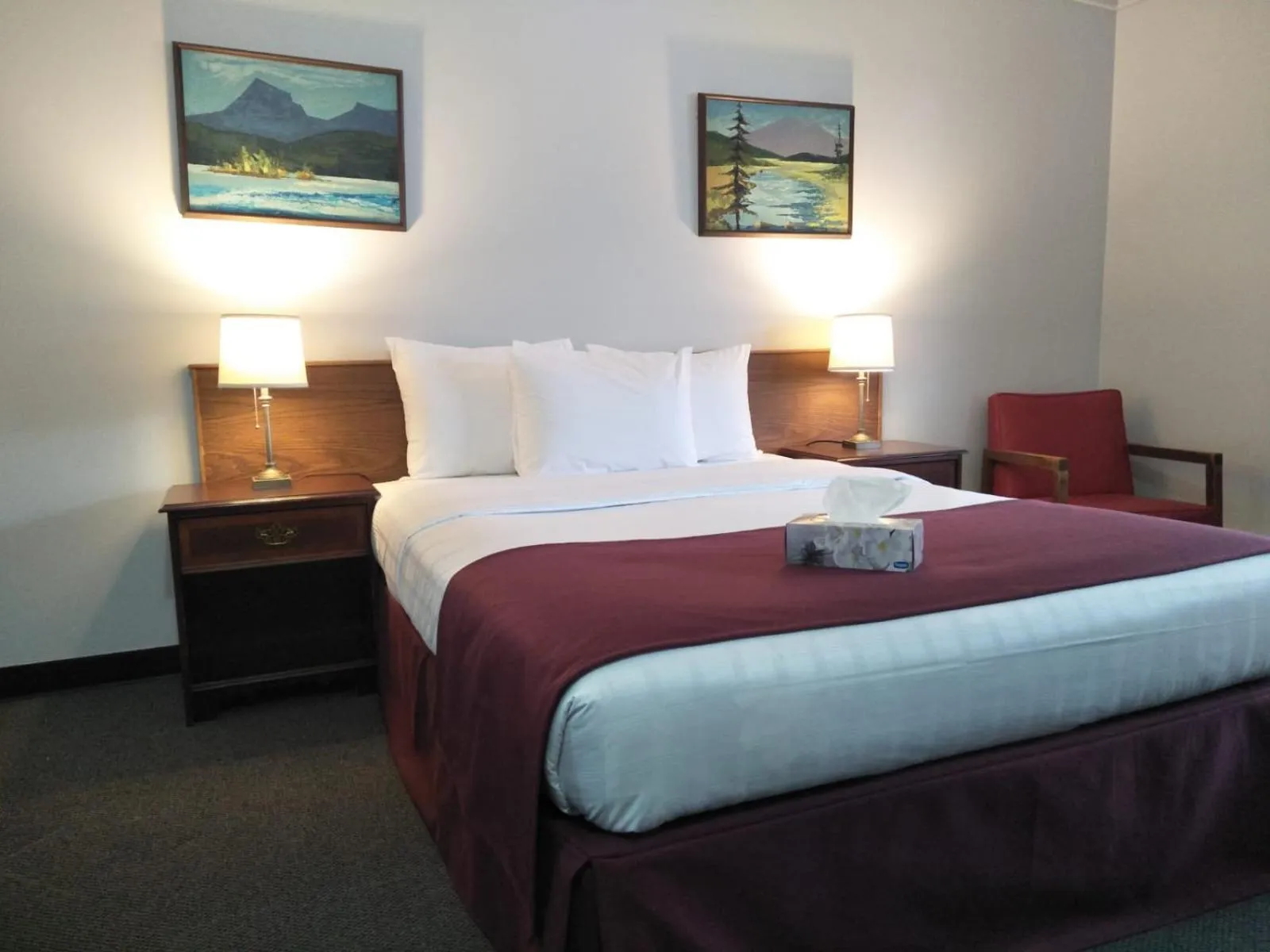 Bed in Sundowner Motel