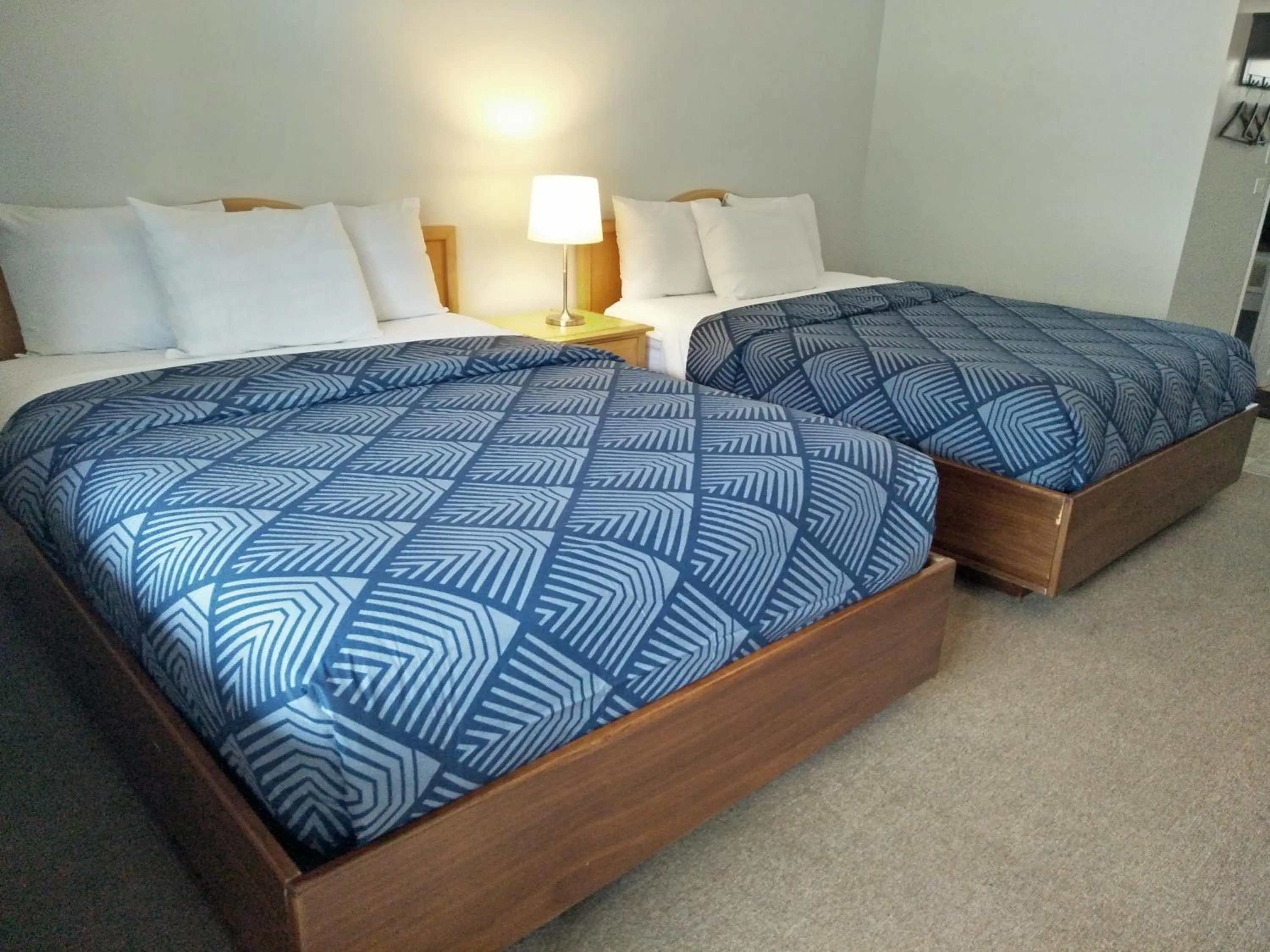 Bed in Sundowner Motel