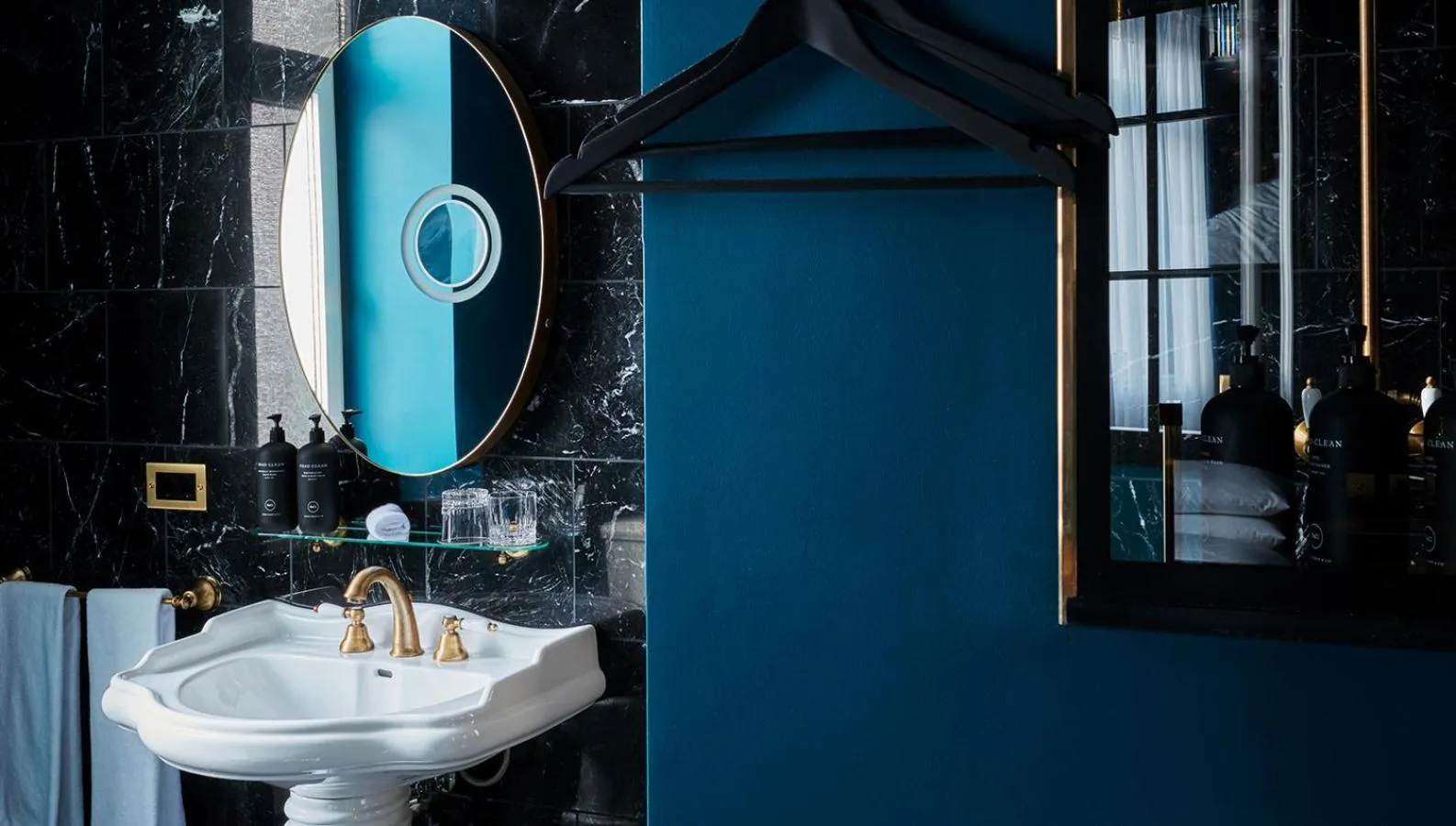 Bathroom in Provocateur Berlin, part of Sircle Collection