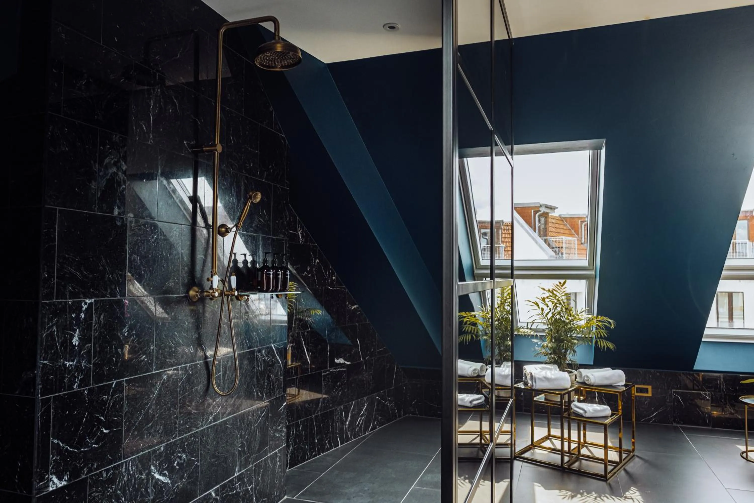 Bathroom in Provocateur Berlin, part of Sircle Collection