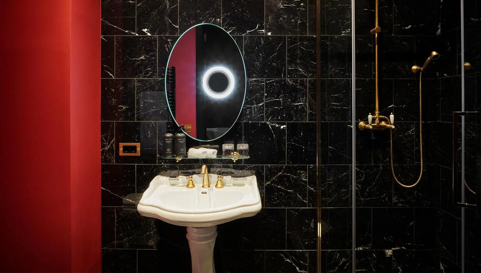 Bathroom in Provocateur Berlin, part of Sircle Collection