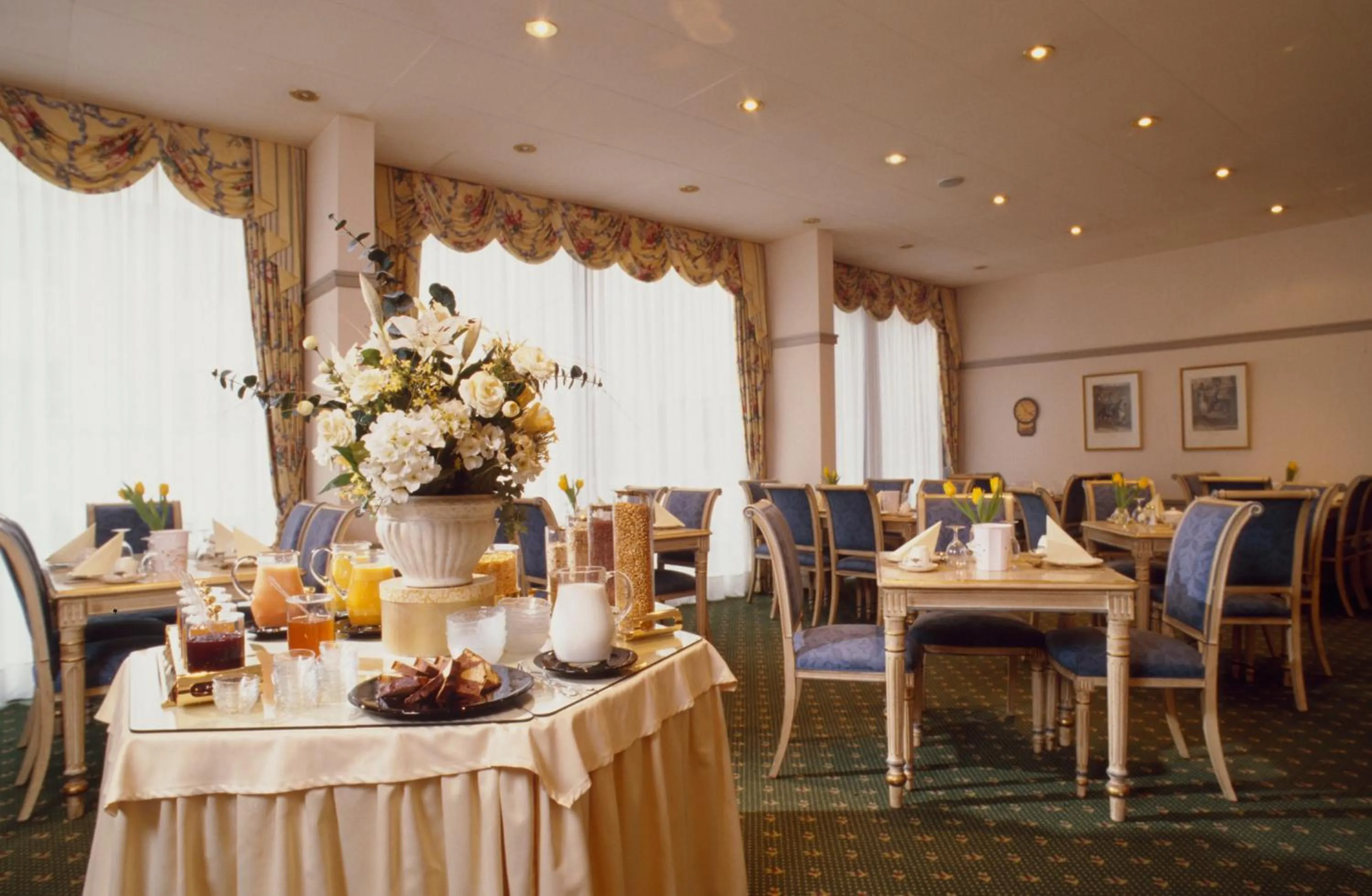 Restaurant/places to eat in Hotel Ambiente Garni