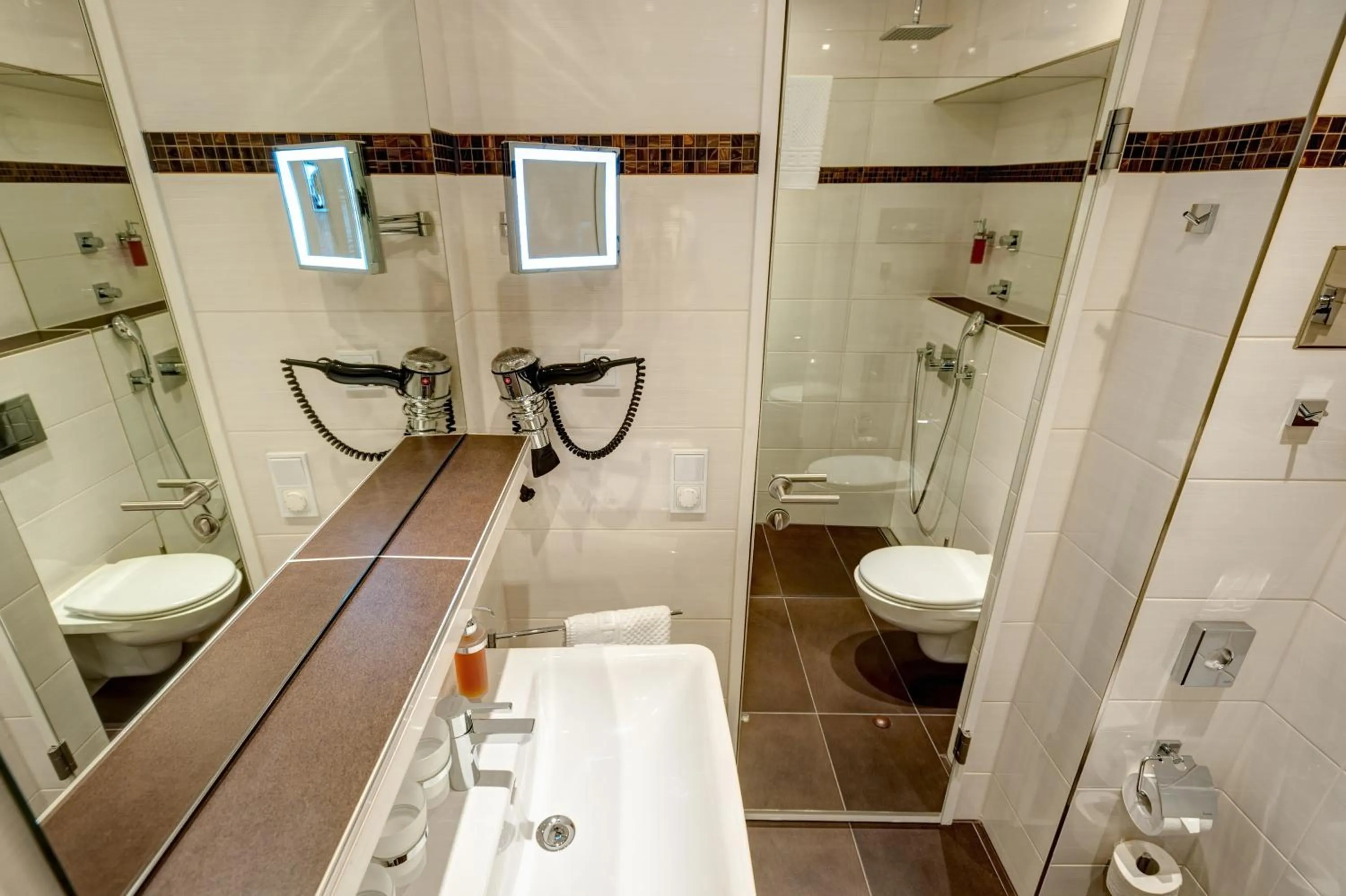 Bathroom in Hotel Antares München