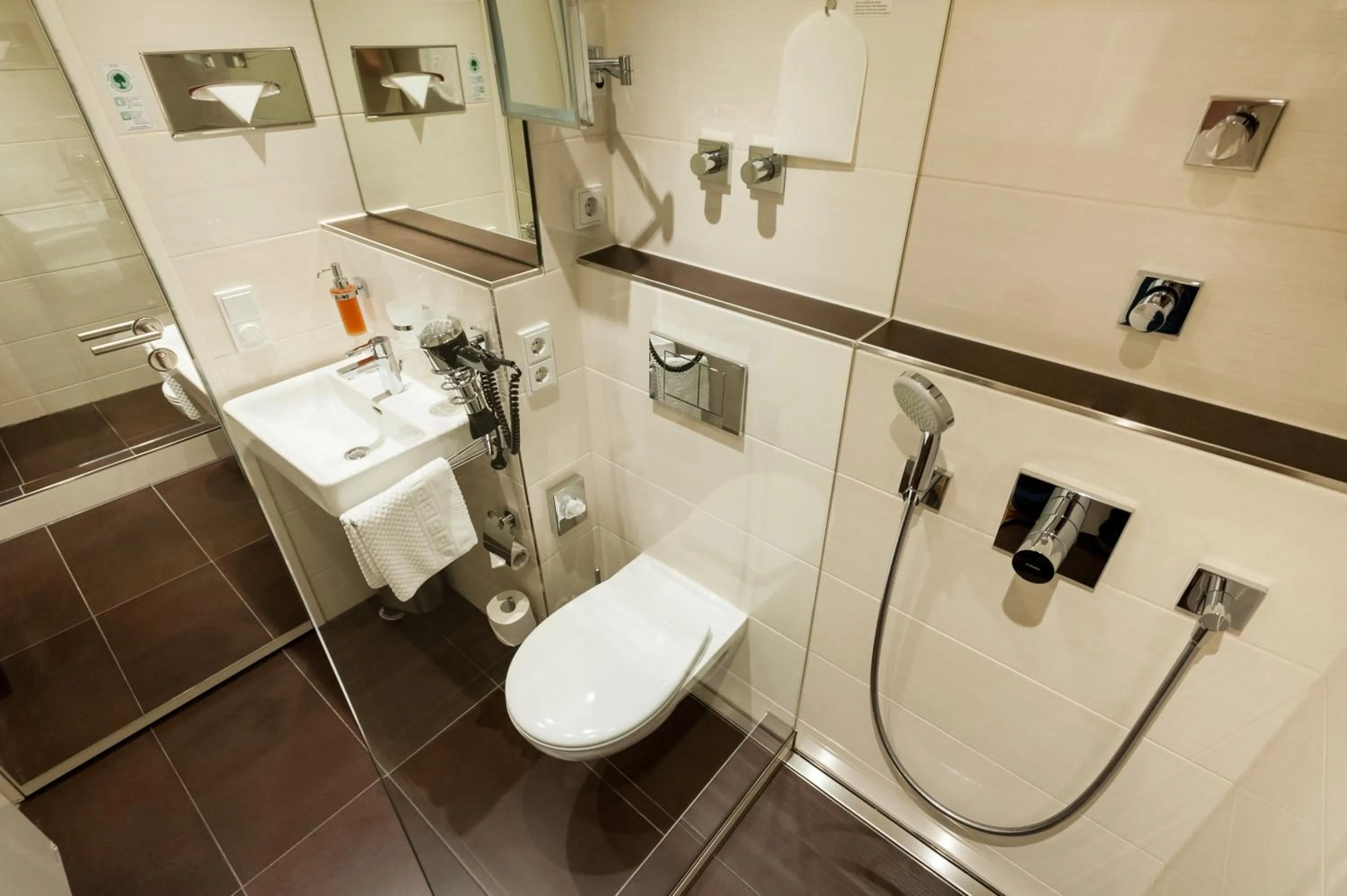 Bathroom in Hotel Antares München