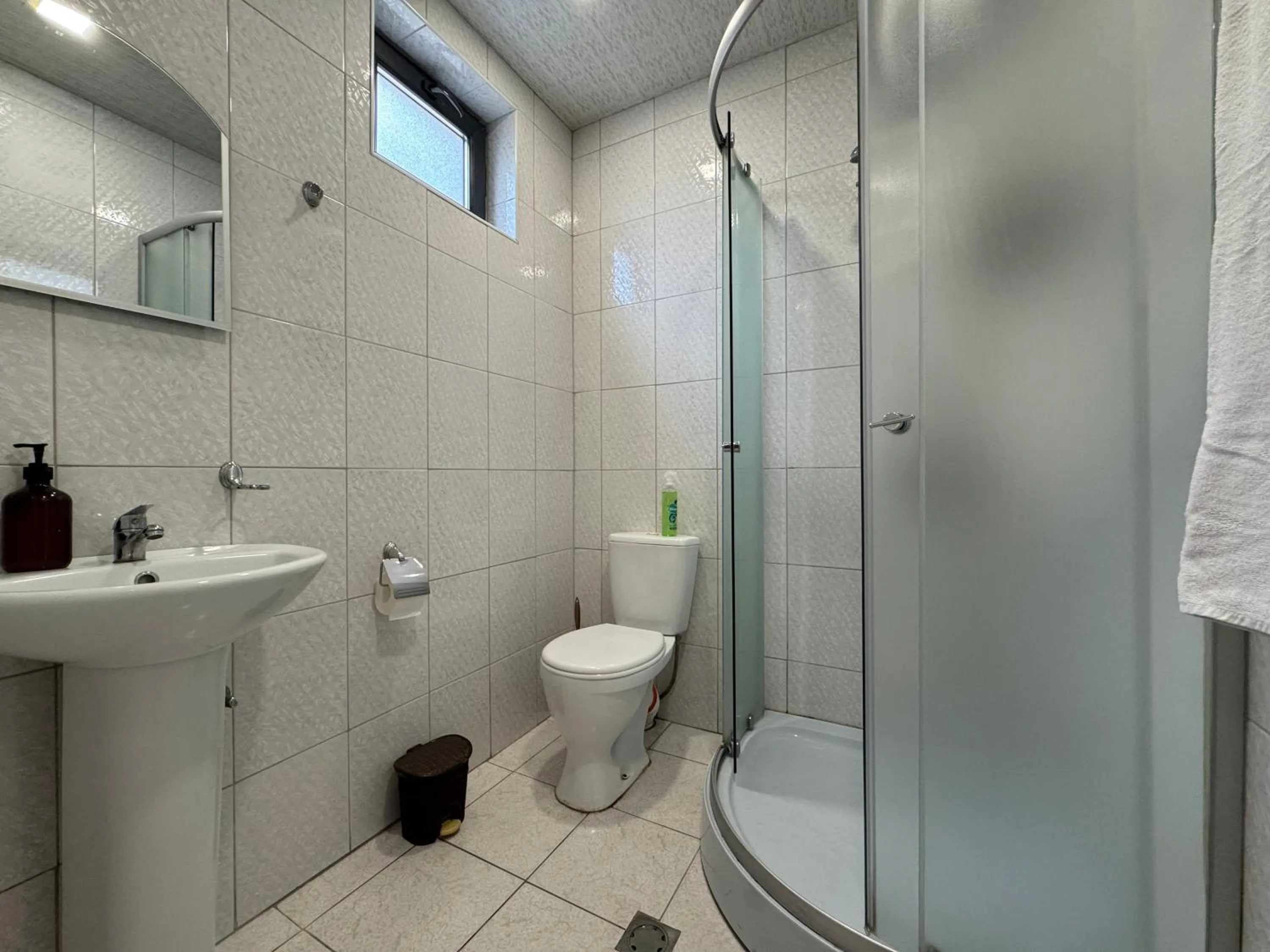 Shower in Everest Rest House