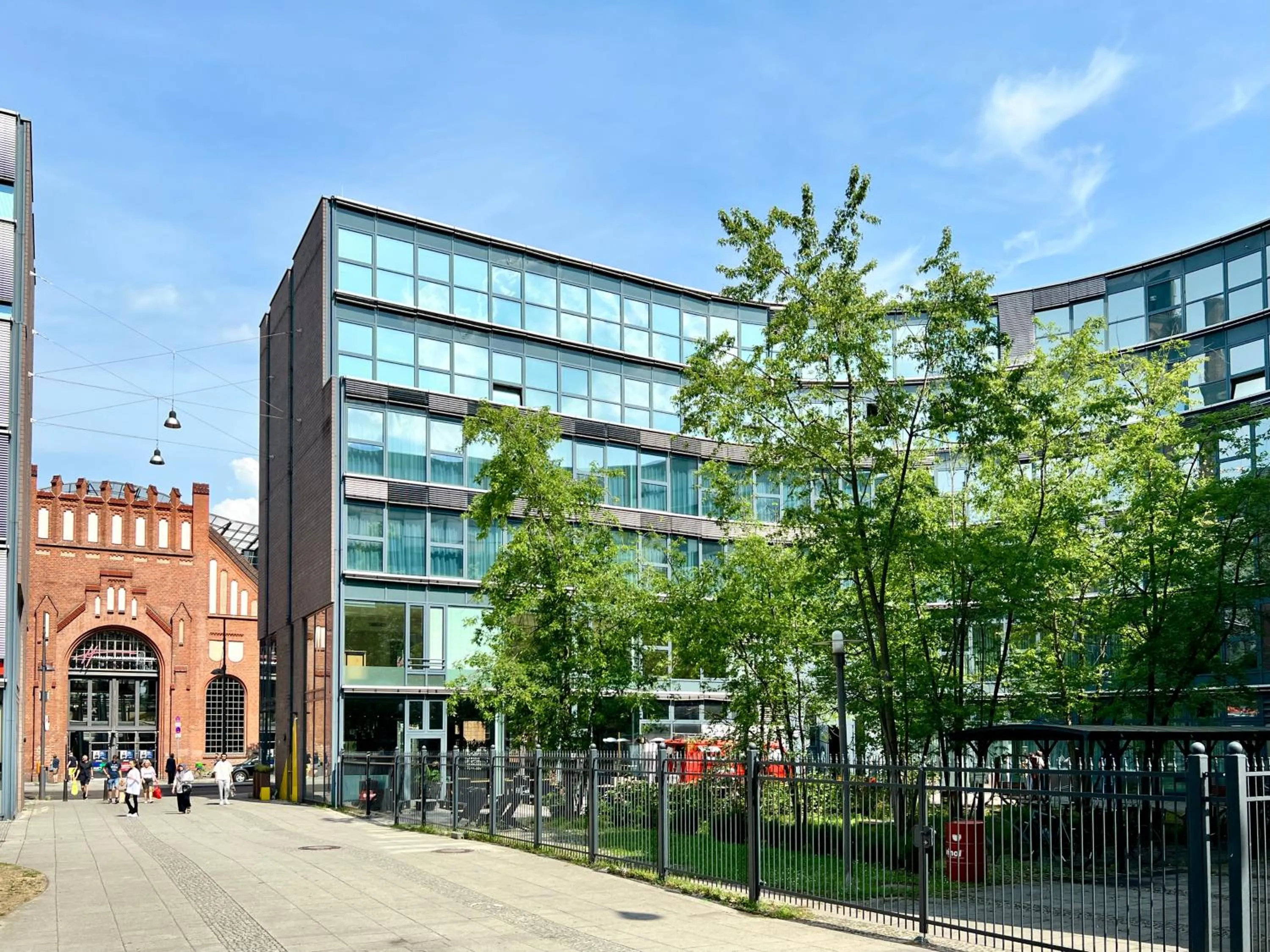 Property building in Hotel am Borsigturm