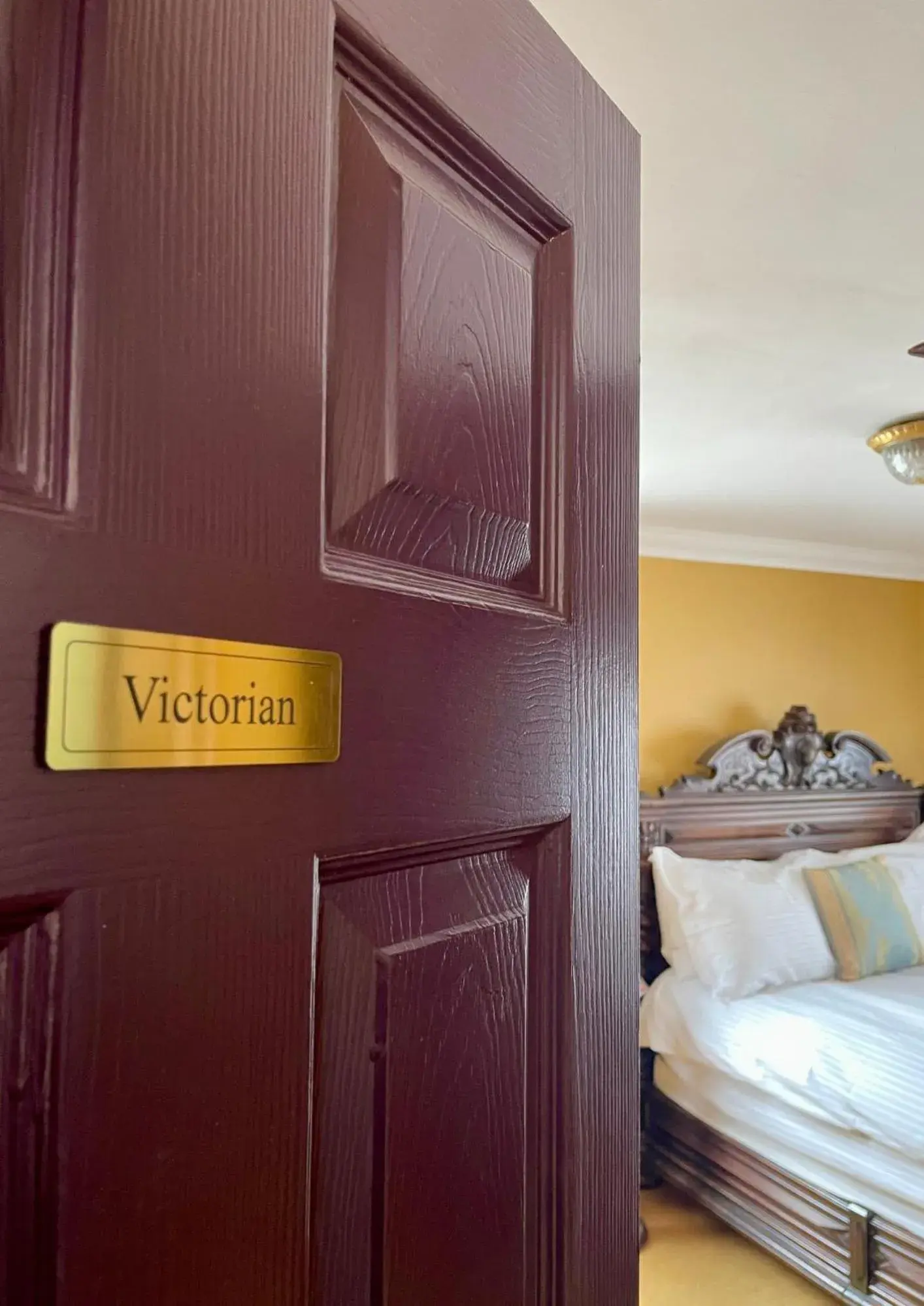 Deluxe Double Room with Bath in Ebenezer's Place Deluxe Double Room with Bath in Ebenezer's Place