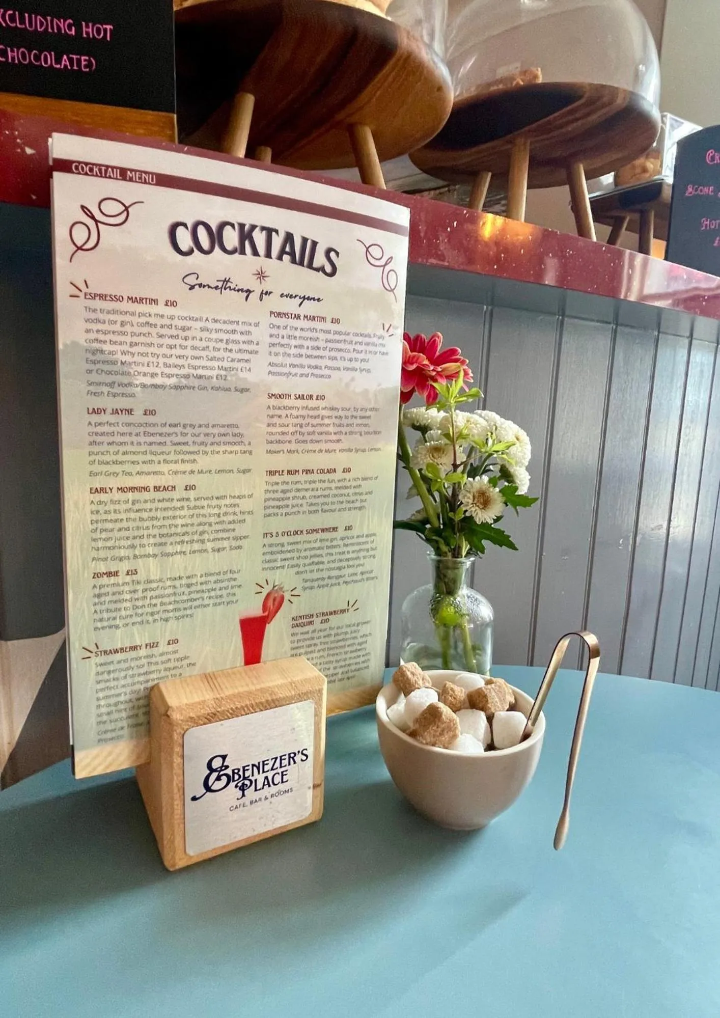 Lounge or bar in Ebenezer's Place