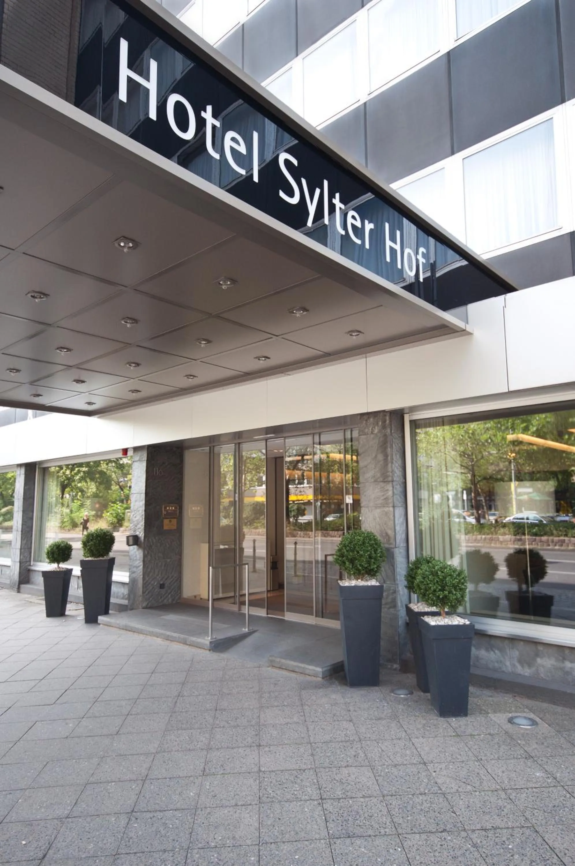 Facade/entrance in Sylter Hof Berlin