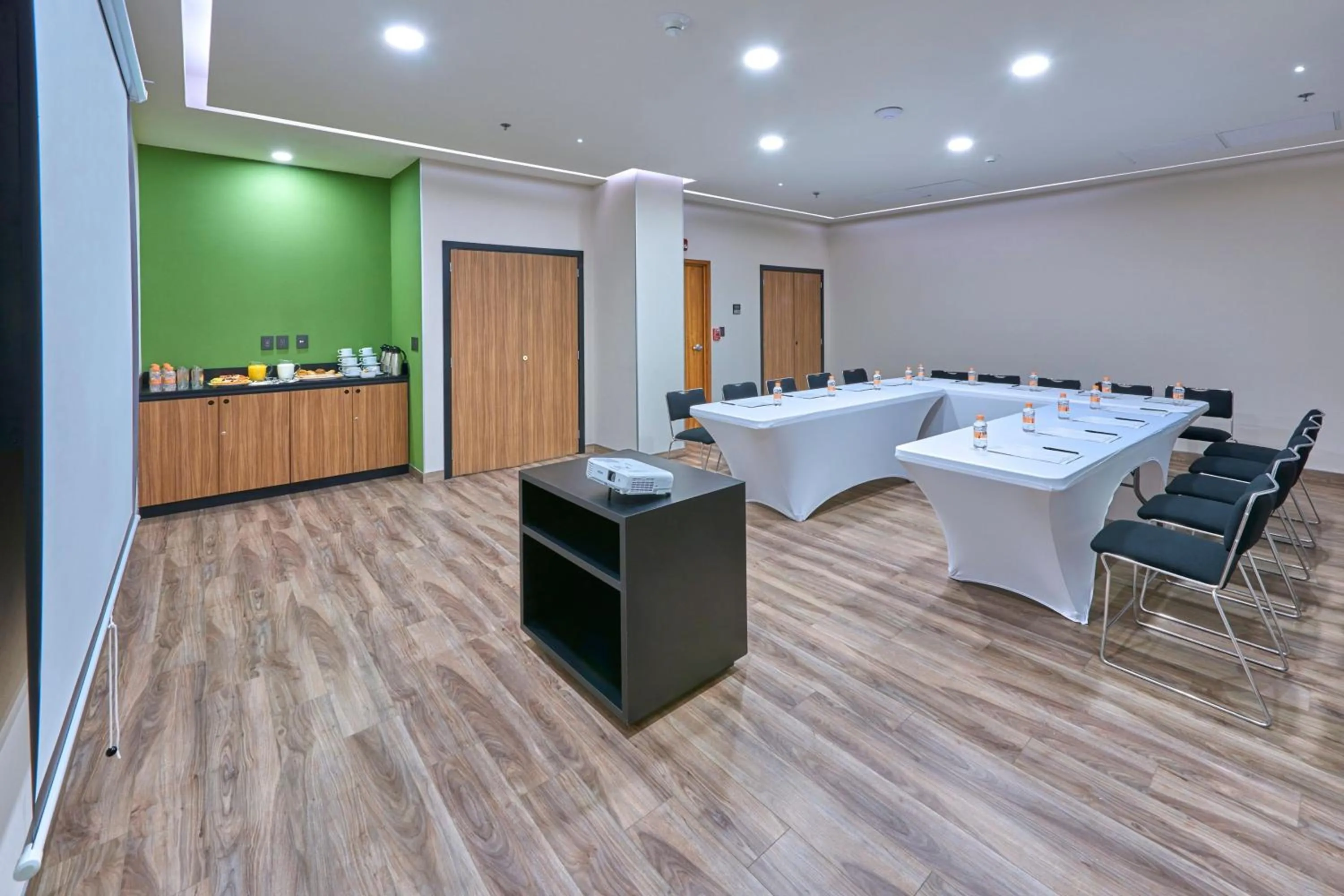 Meeting/conference room in City Express Plus by Marriott Mexicali