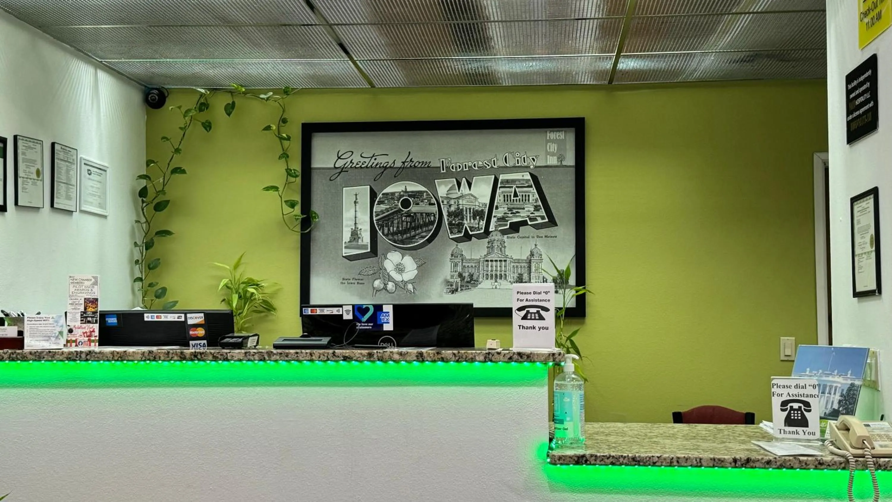 Lobby or reception in Forest City Inn