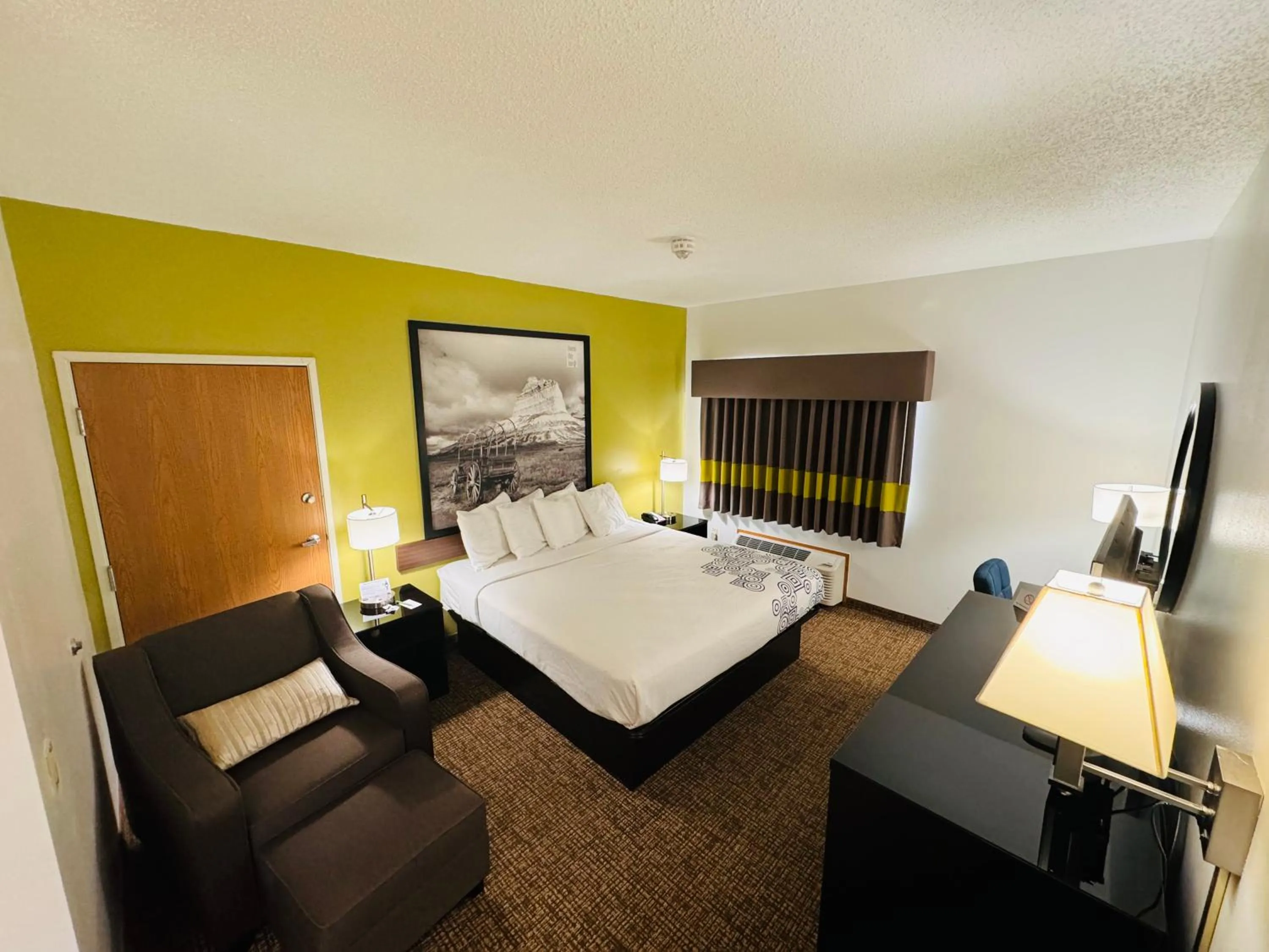 Bed in Forest City Inn