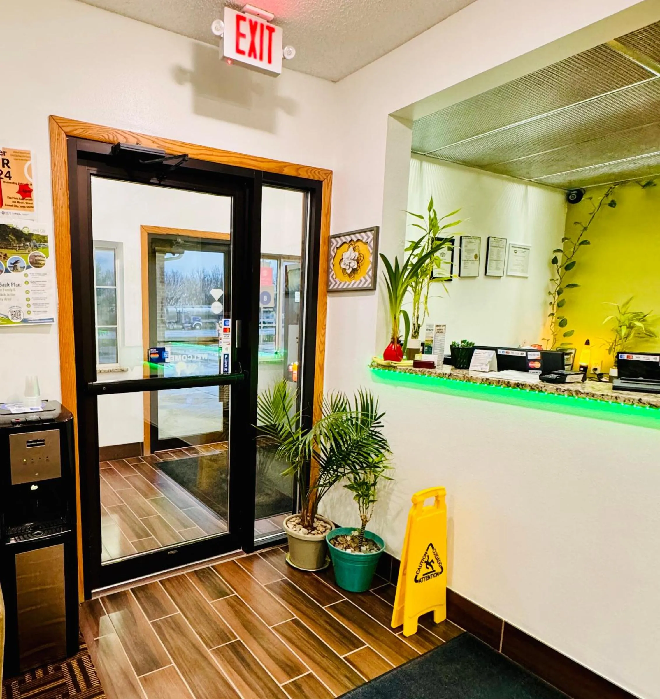 Facade/entrance in Forest City Inn